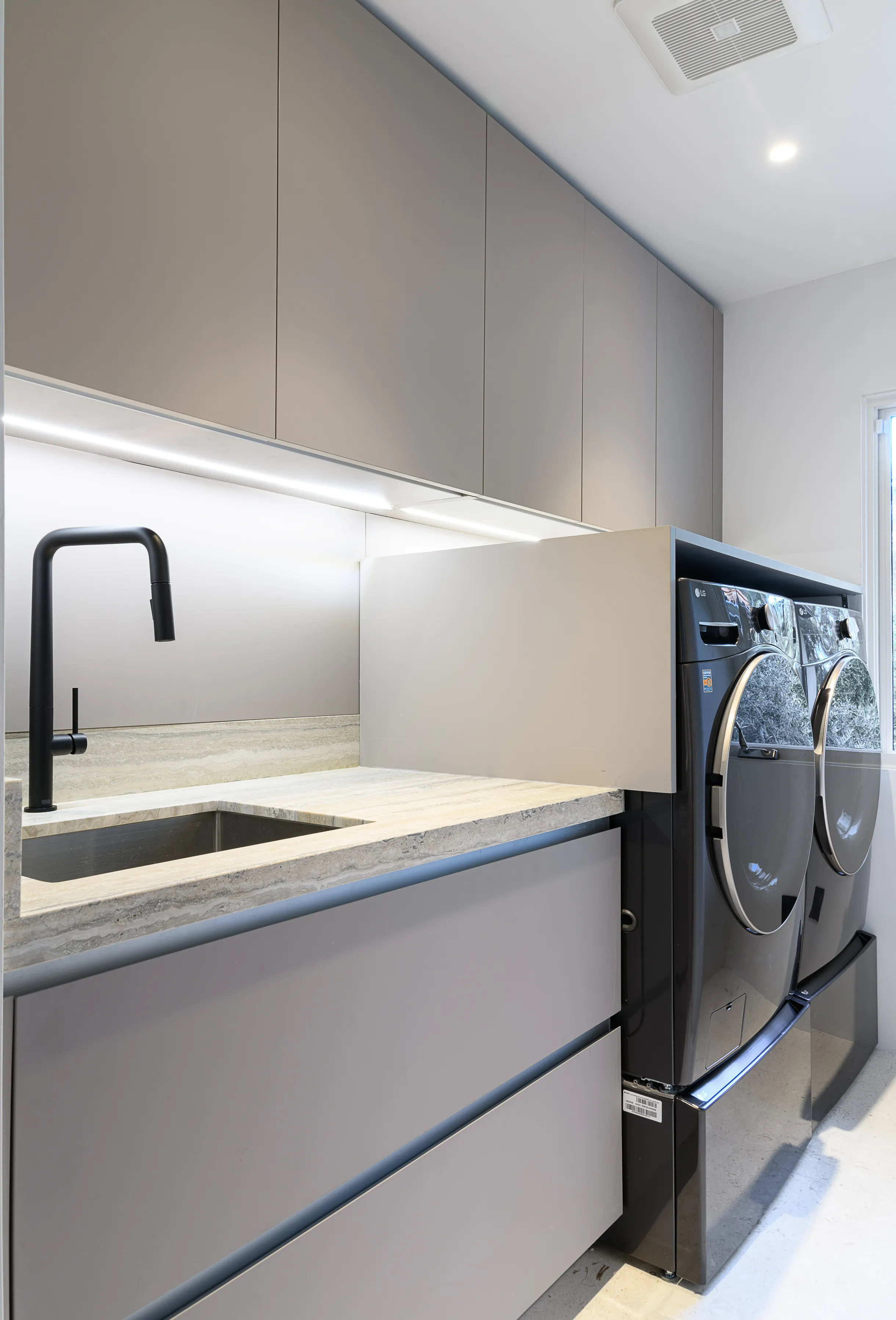 Wander Hollywood Ember #18