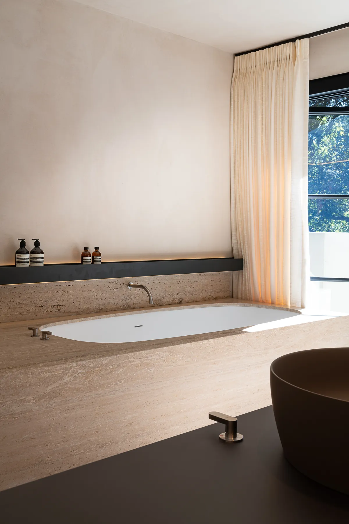 Wander Hollywood Ember #20