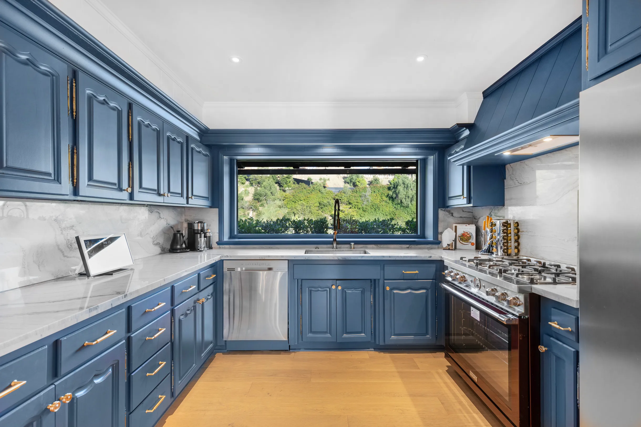 Wander Beverly Hills Heights #12