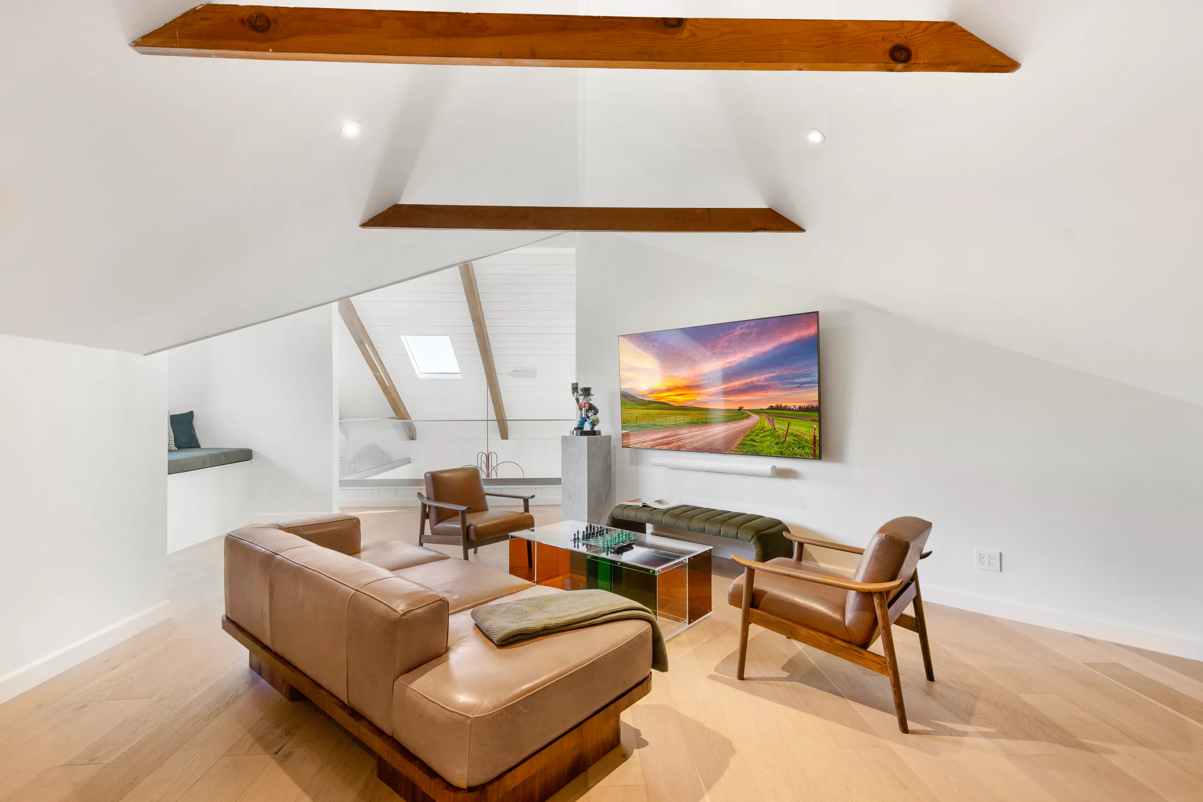 Wander Beverly Hills Heights #13