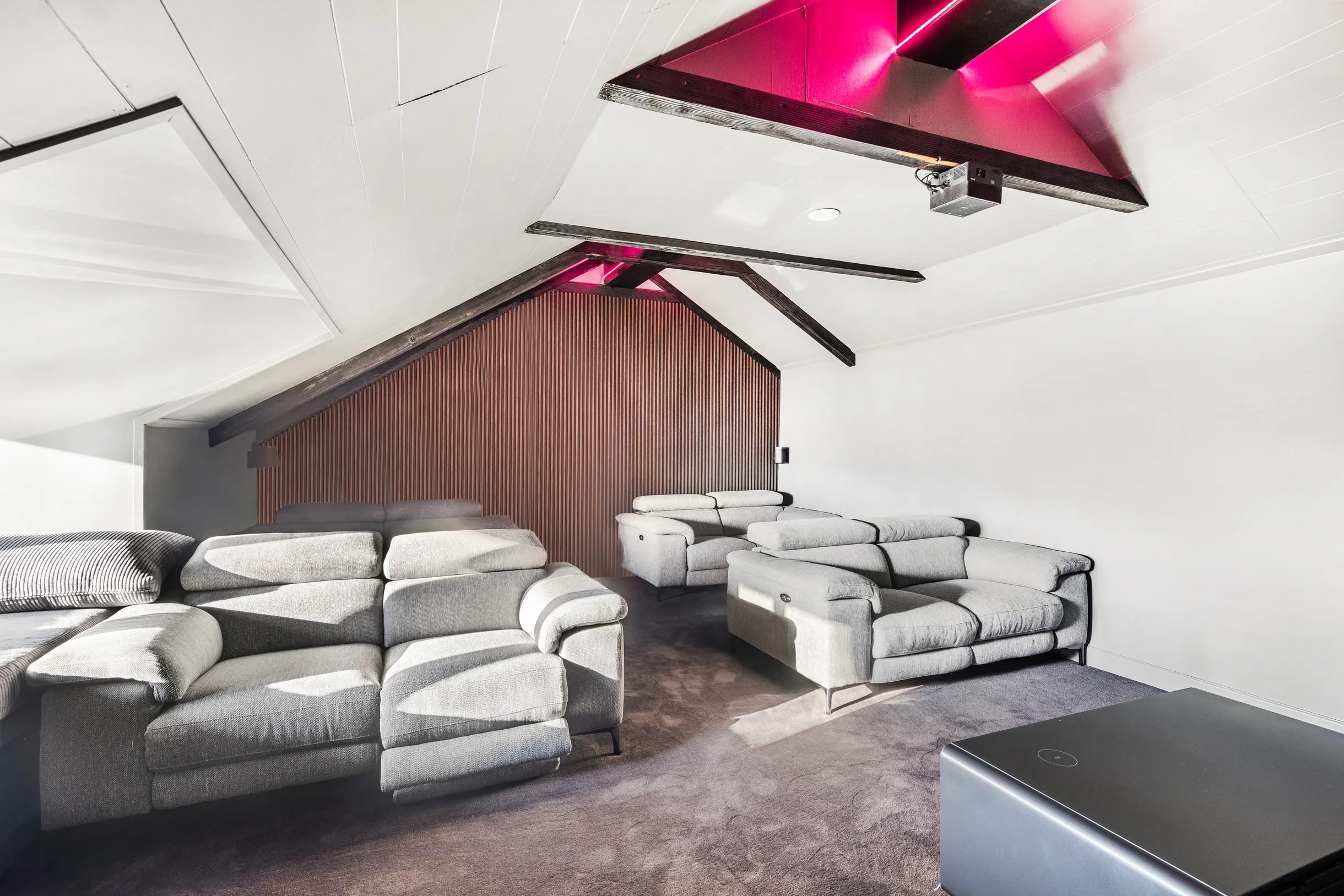 Wander Beverly Hills Heights #24