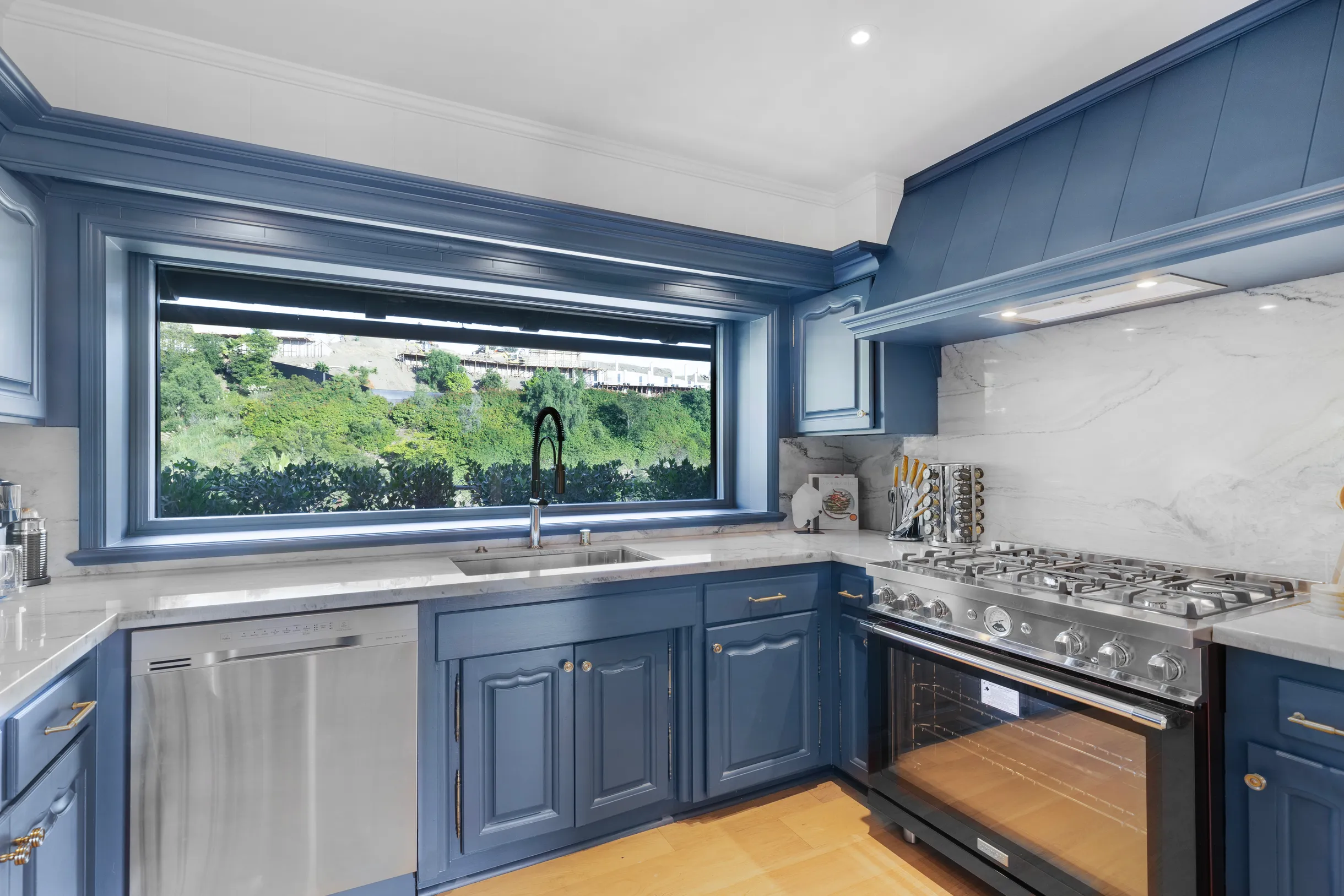 Wander Beverly Hills Heights #37