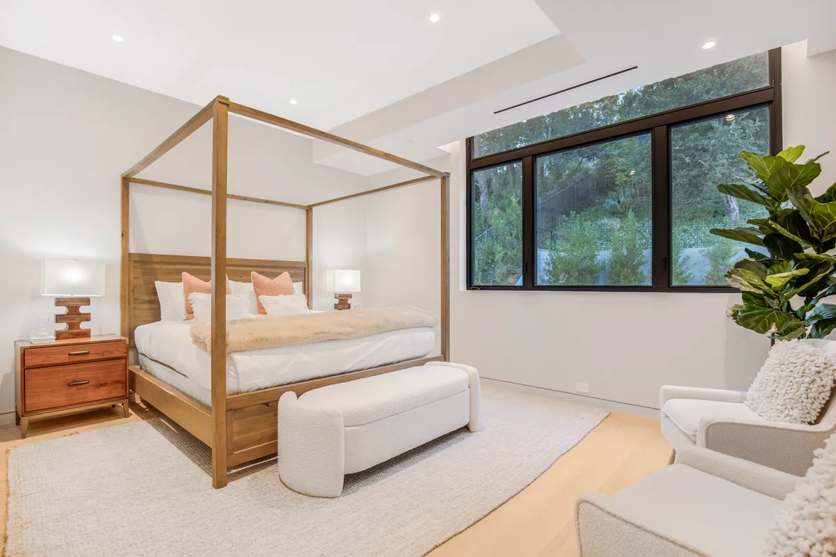 Bedroom 5 image