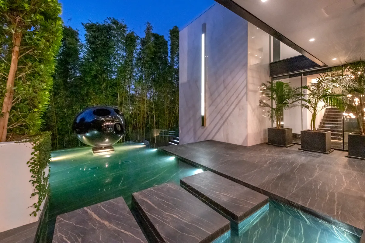 Wander Los Angeles Twilight