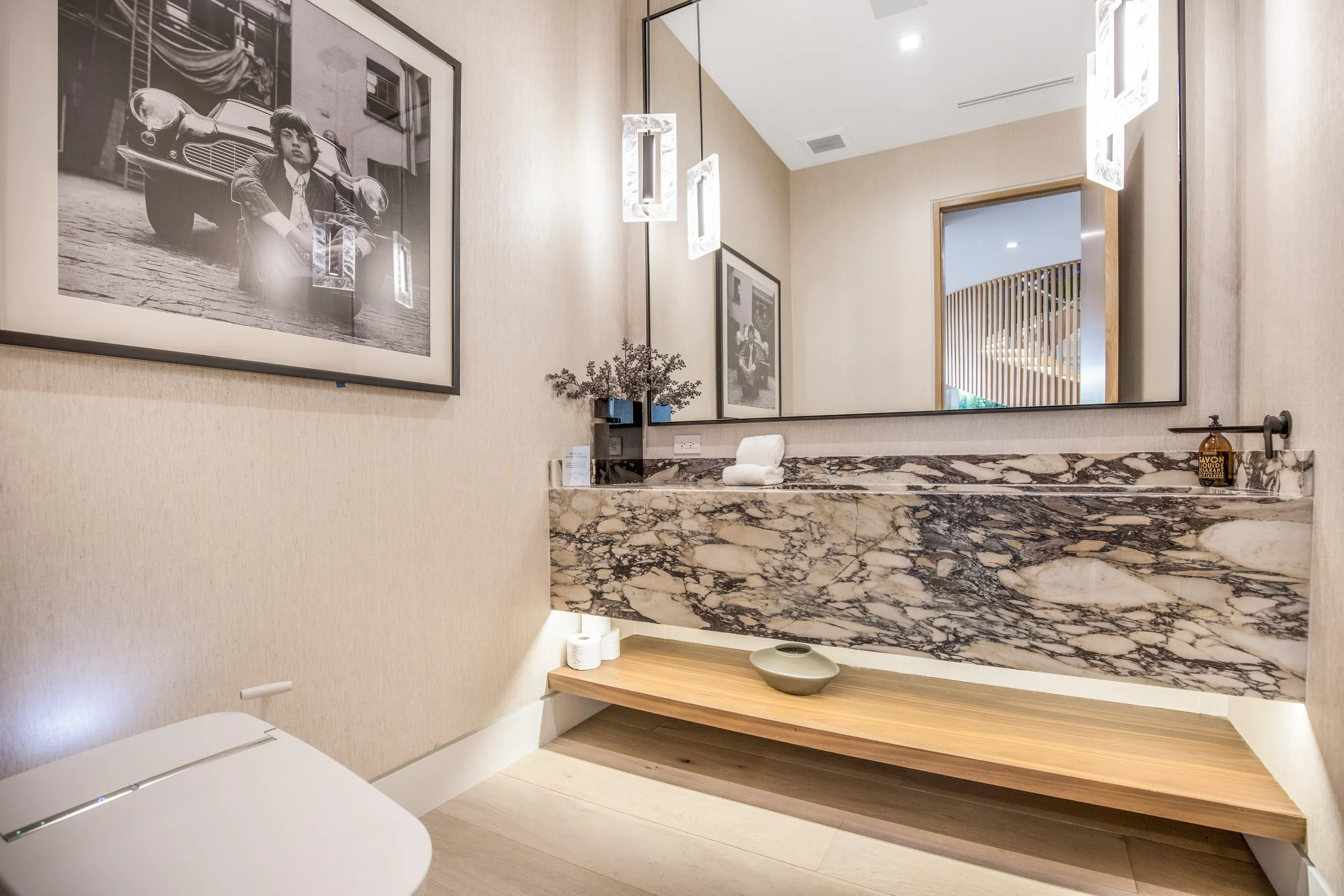 Wander Los Angeles Zenith #13