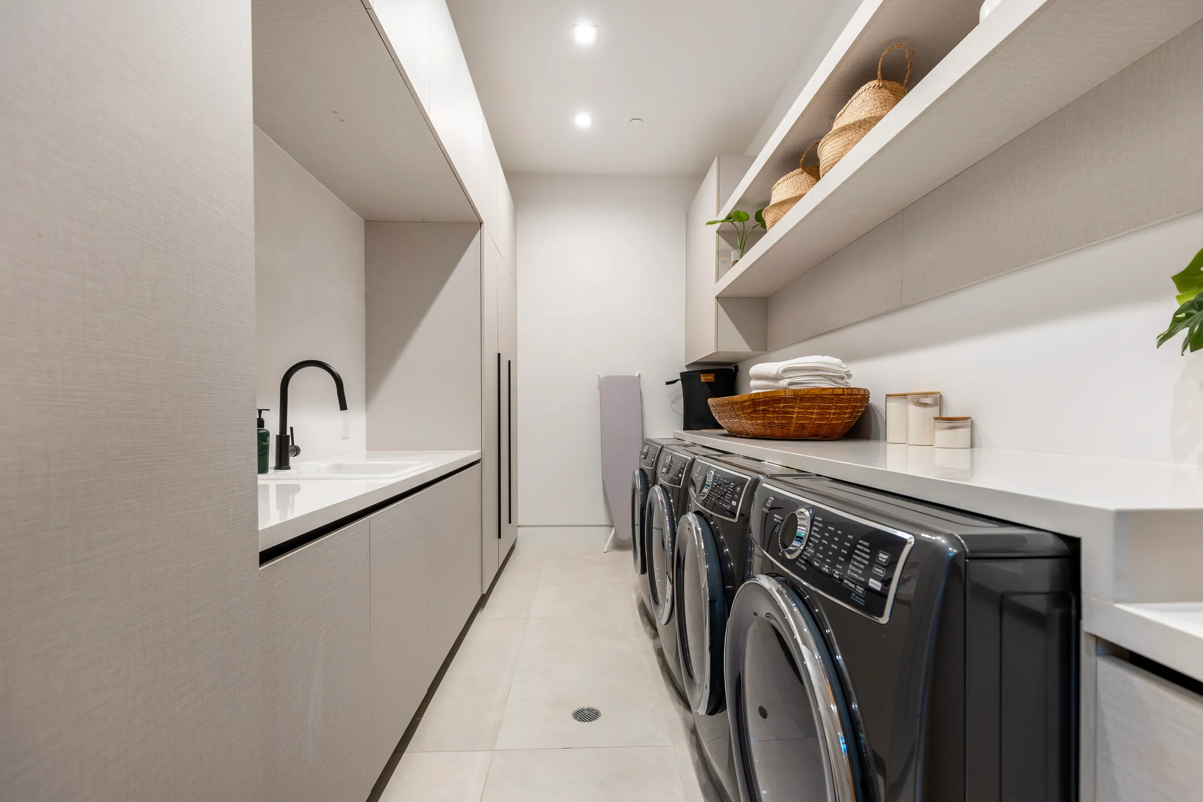 Wander Los Angeles Zenith #28