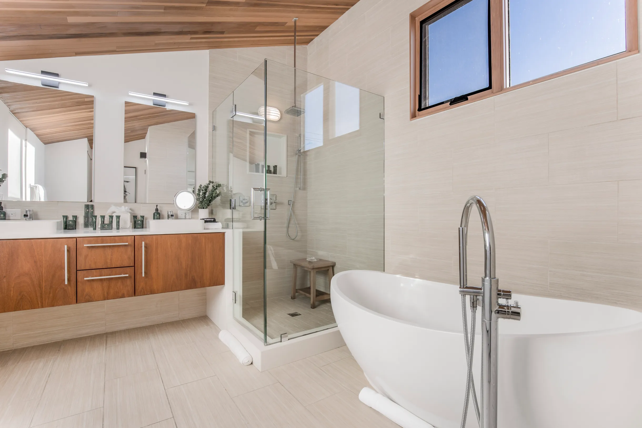 Wander Los Angeles Springs #13