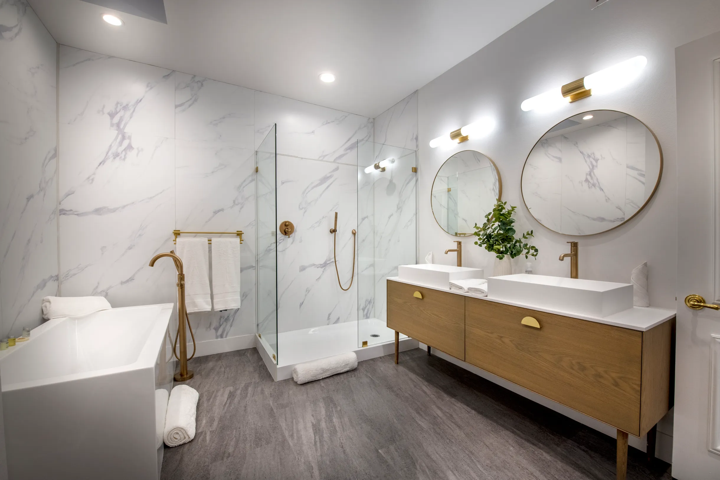 Wander Los Angeles Mirage #13