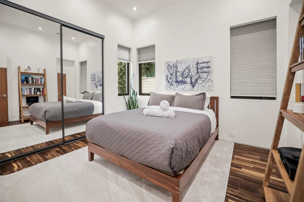 Bedroom 4 image