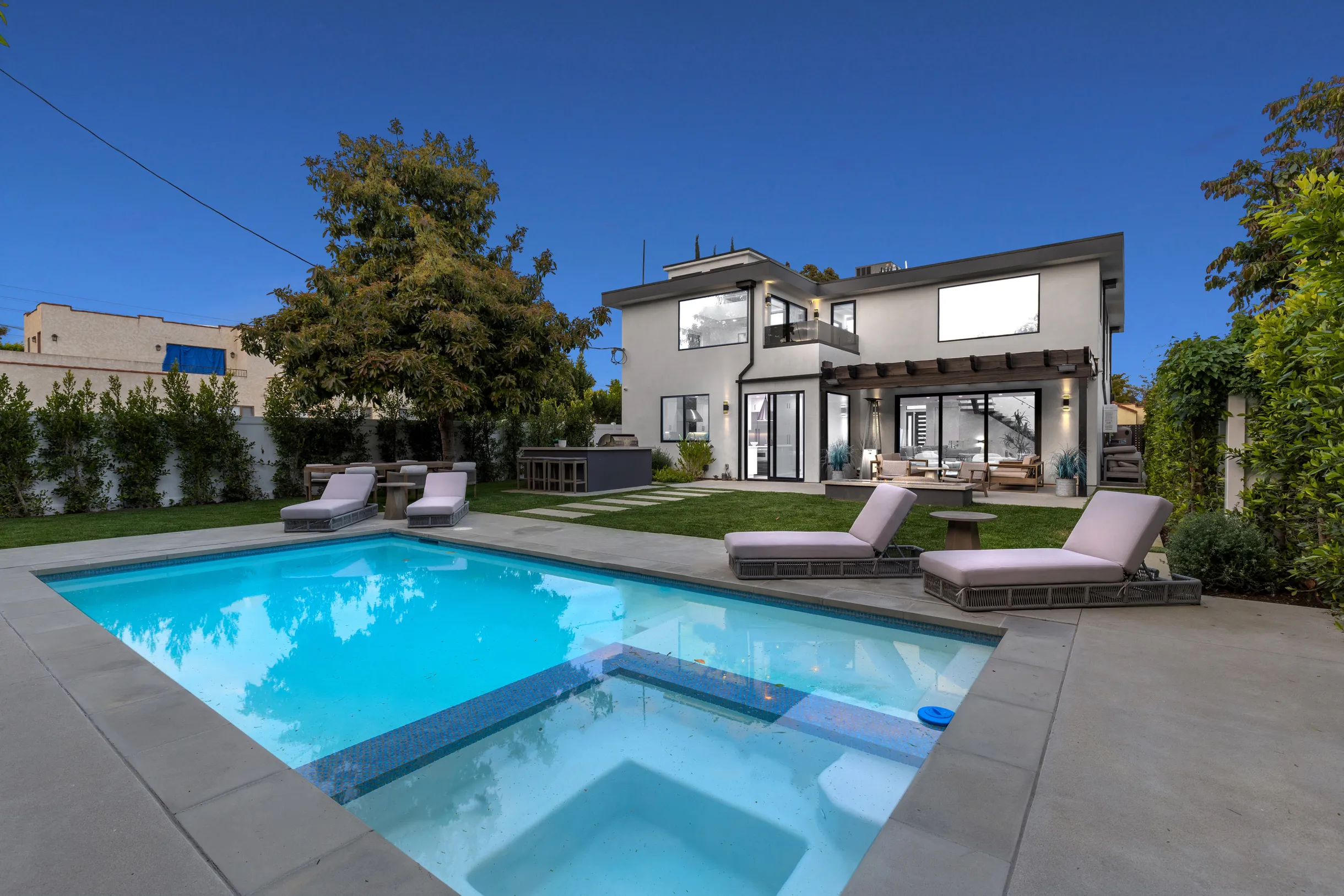 Wander Hollywood Halo #13