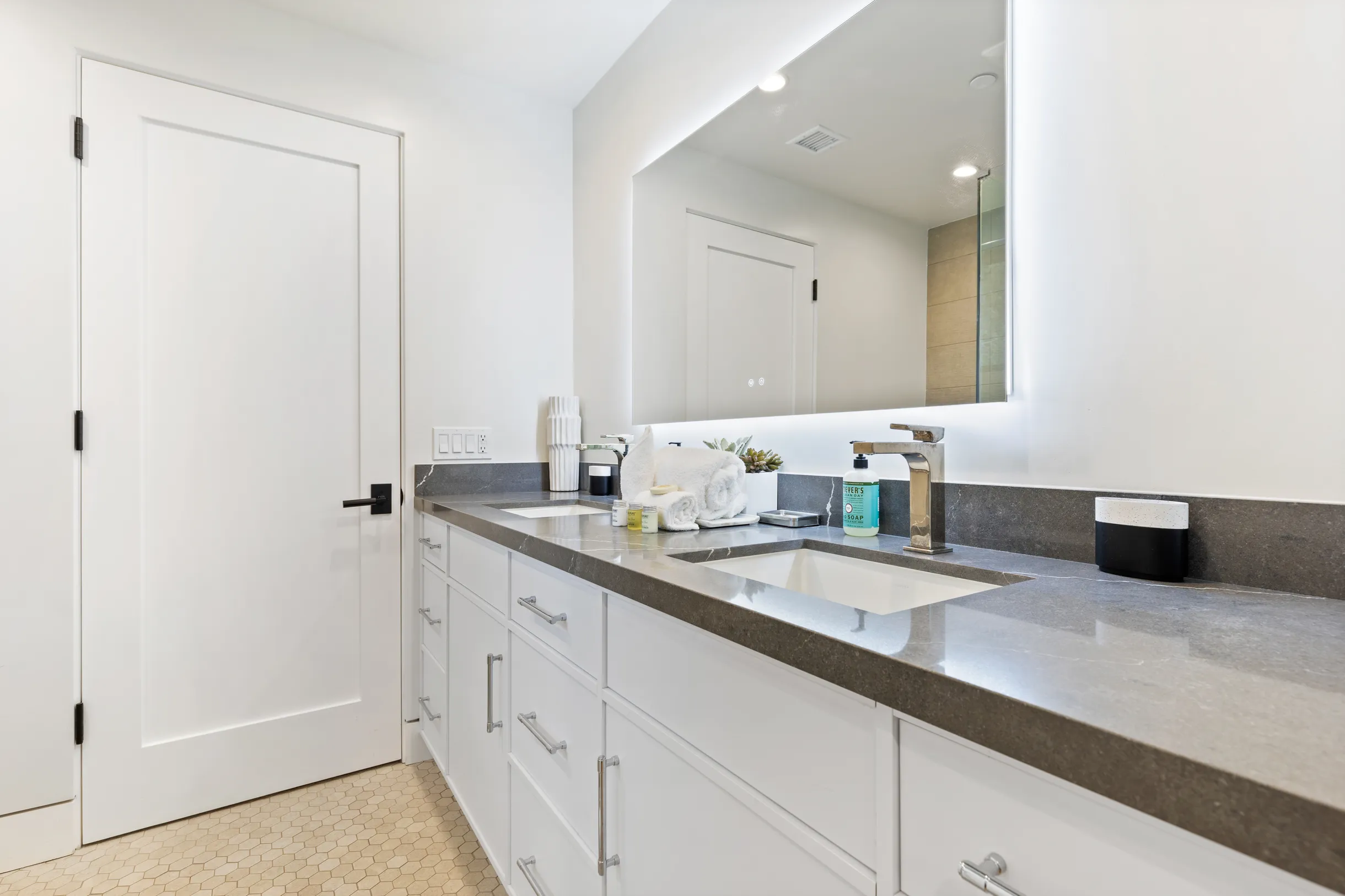 Wander Hollywood Halo #29