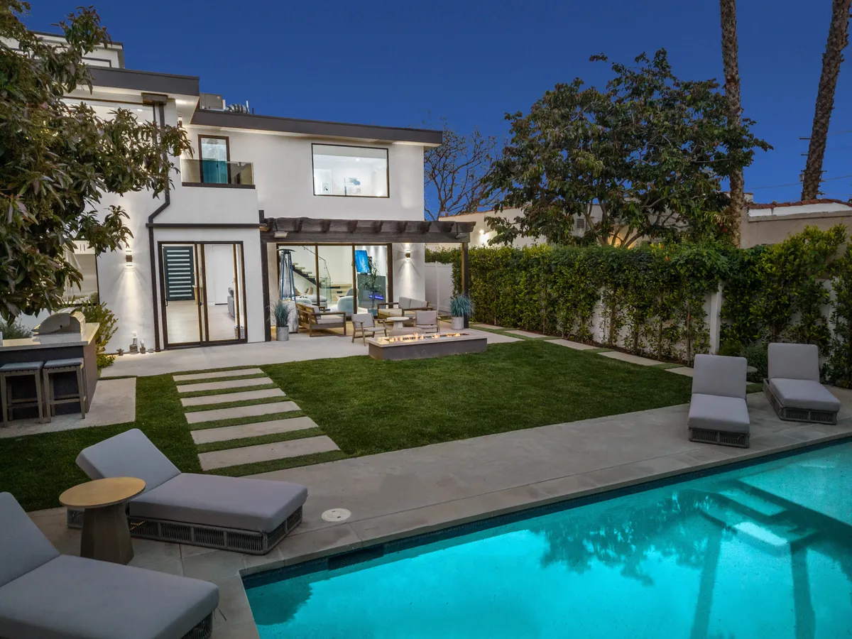 Wander Hollywood Halo #39