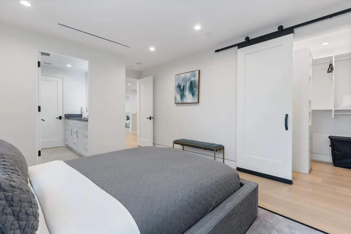 Bedroom 5 image