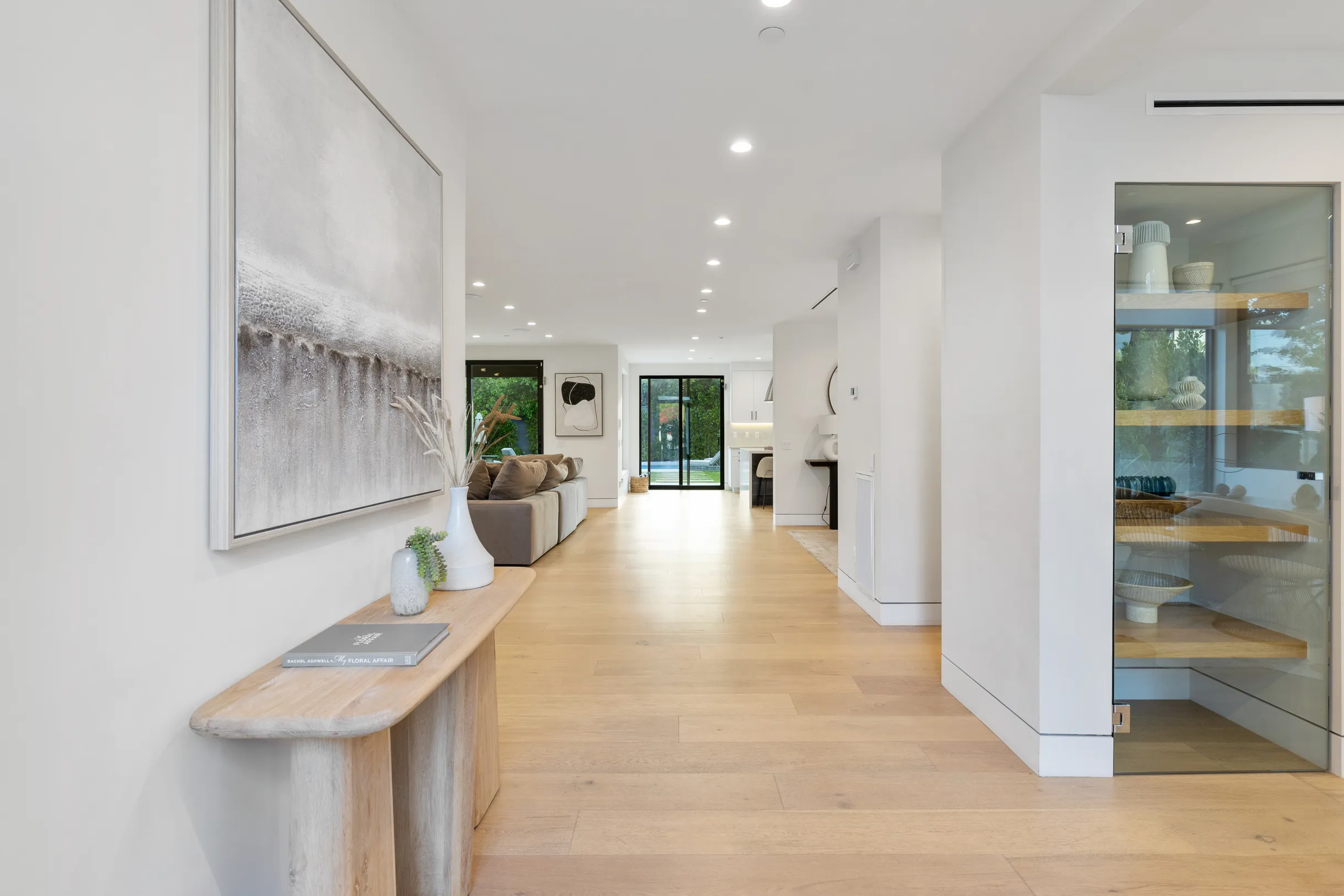 Wander Hollywood Halo #24