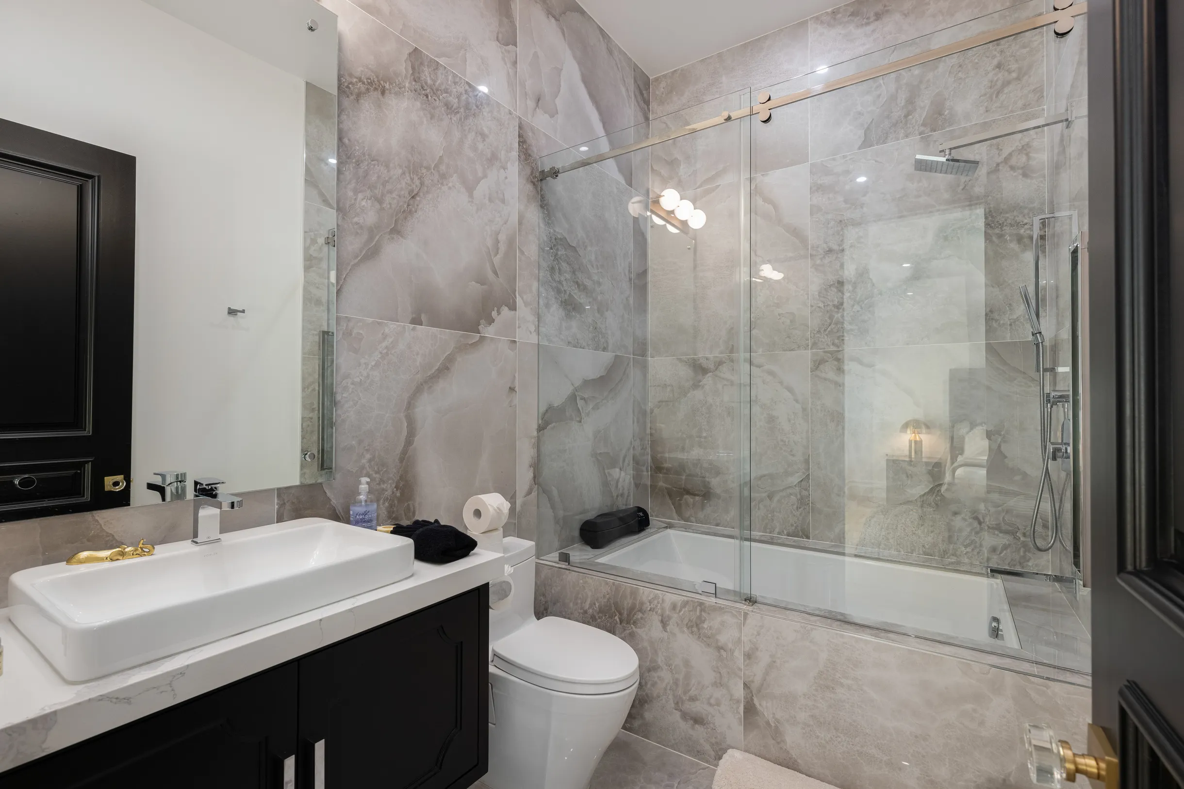 Wander Los Angeles Rise #12