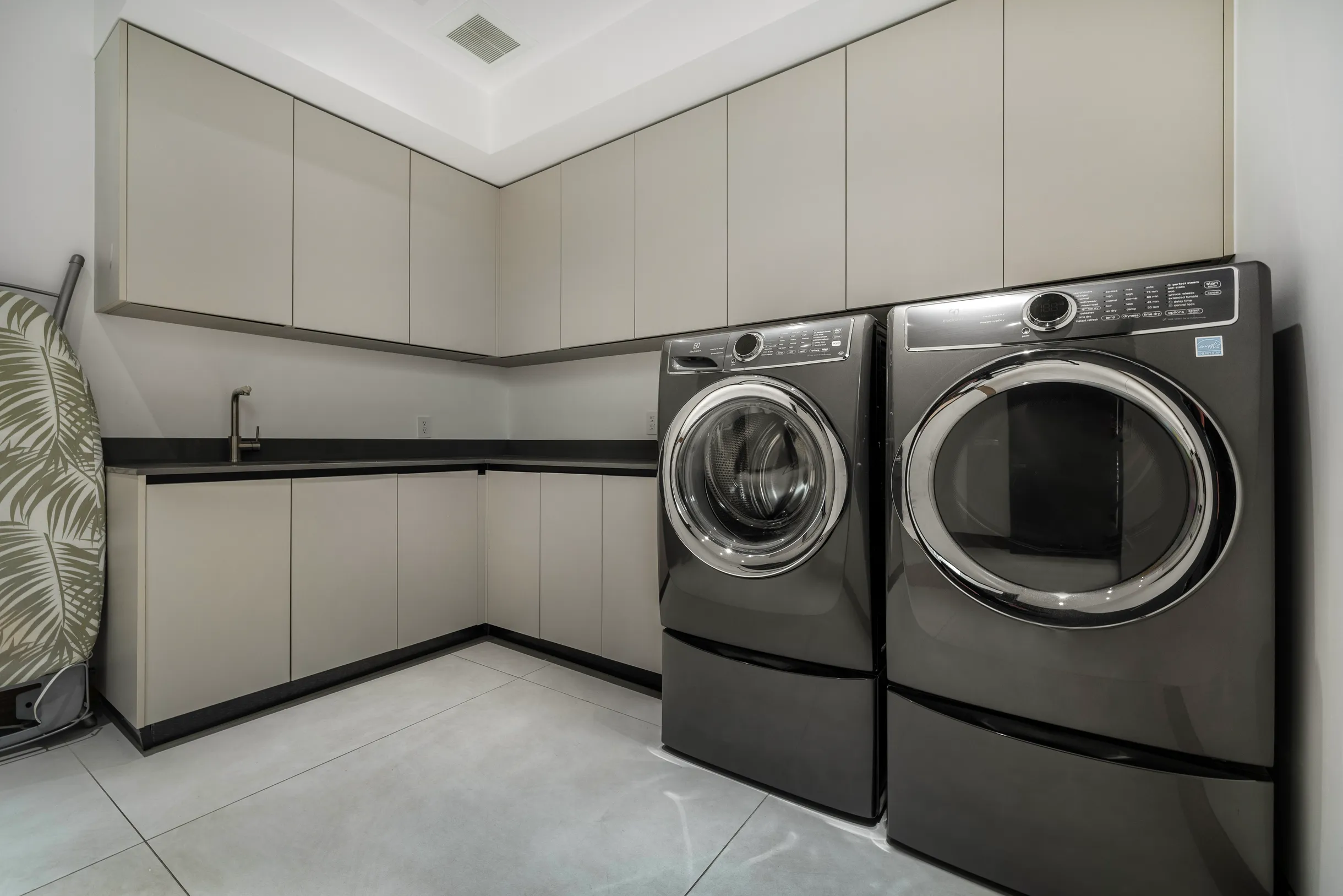 Wander Los Angeles Flora #20