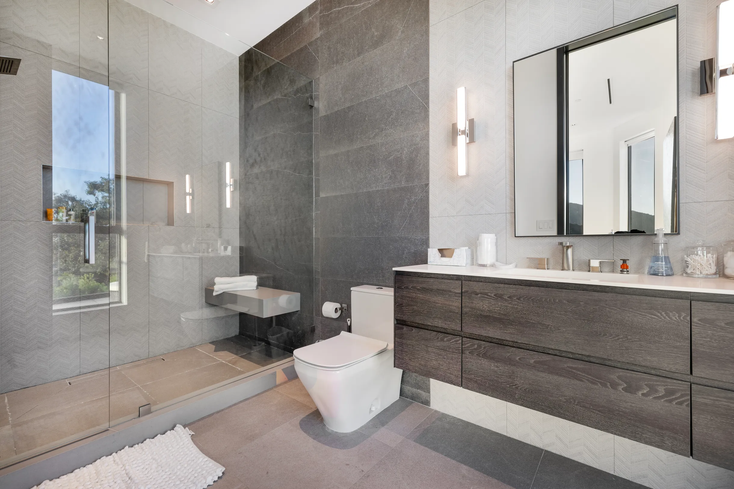 Wander Los Angeles Flora #23