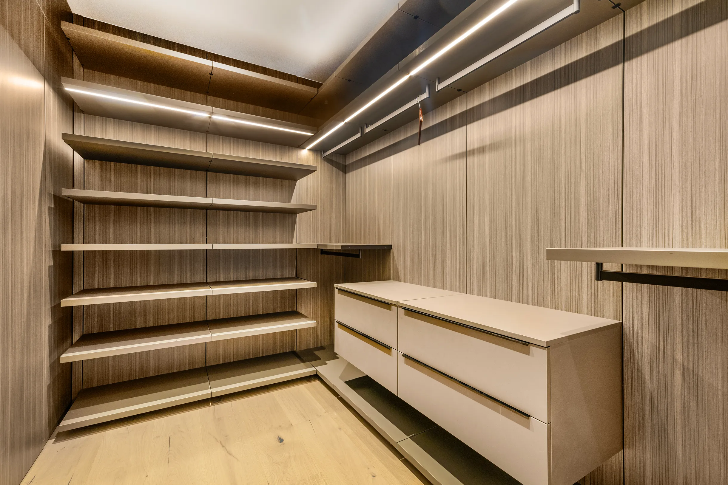 Wander Los Angeles Flora #43