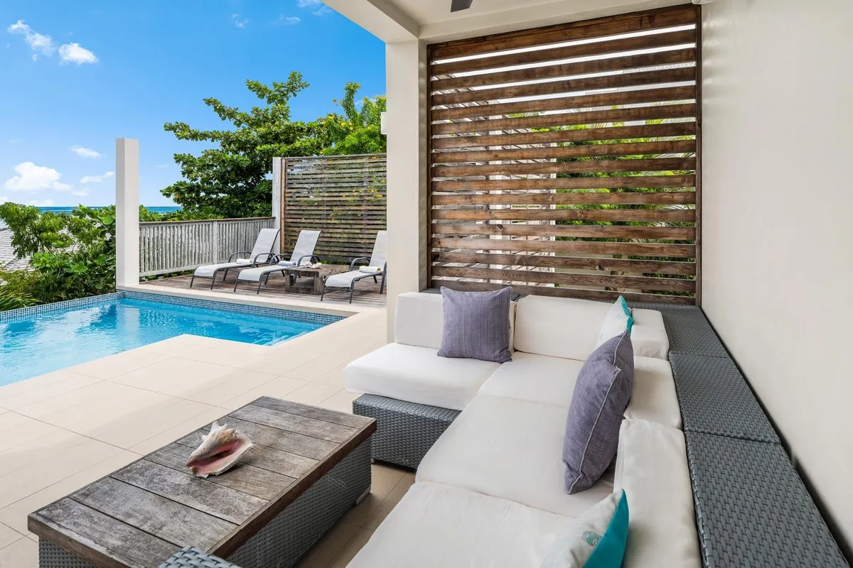 Wander Caicos Islands #10