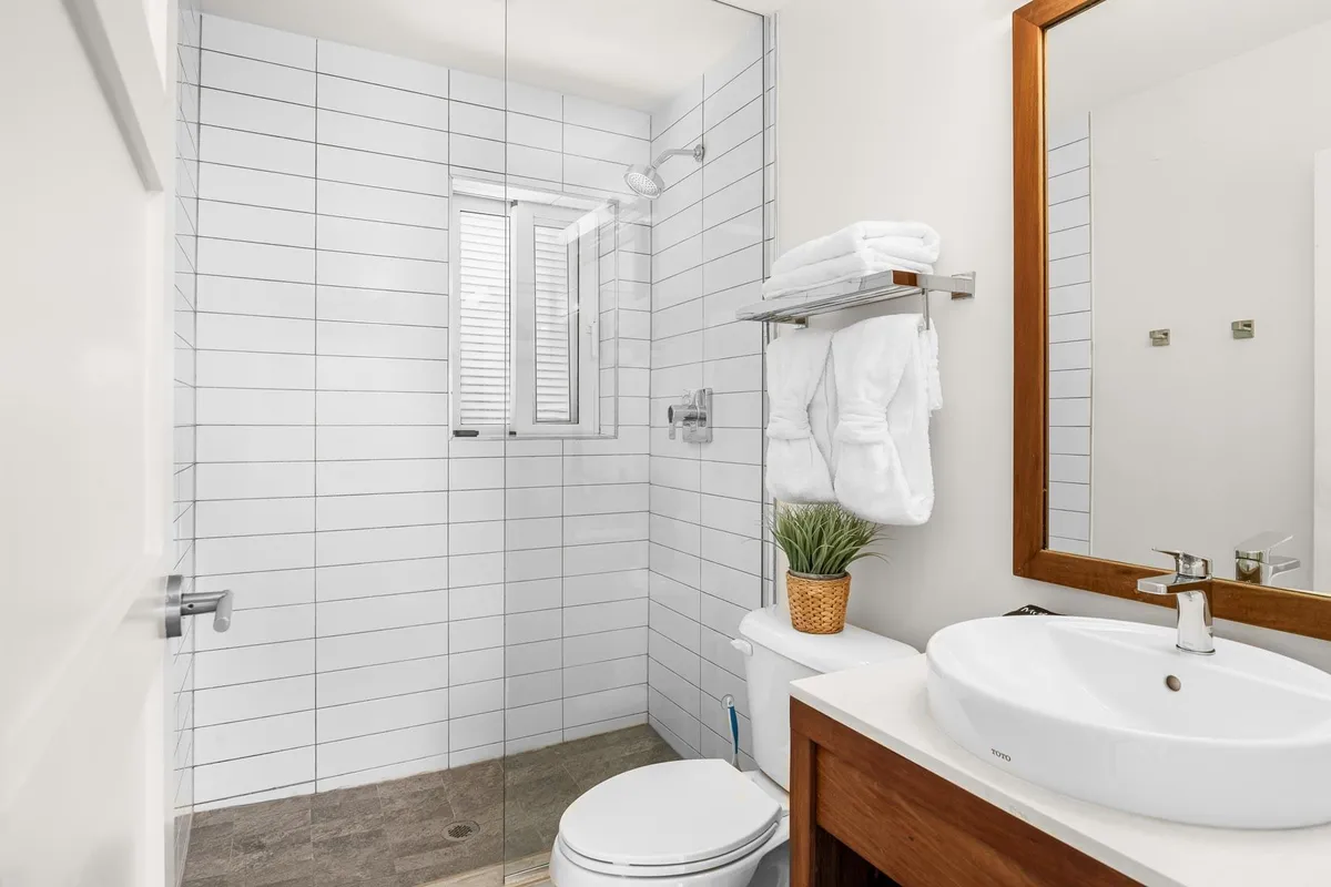 Wander Caicos Islands #12