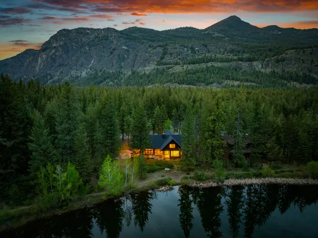 Wander Mazama Valley