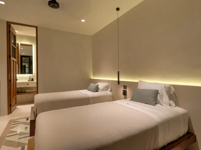 Bedroom 3 image 1