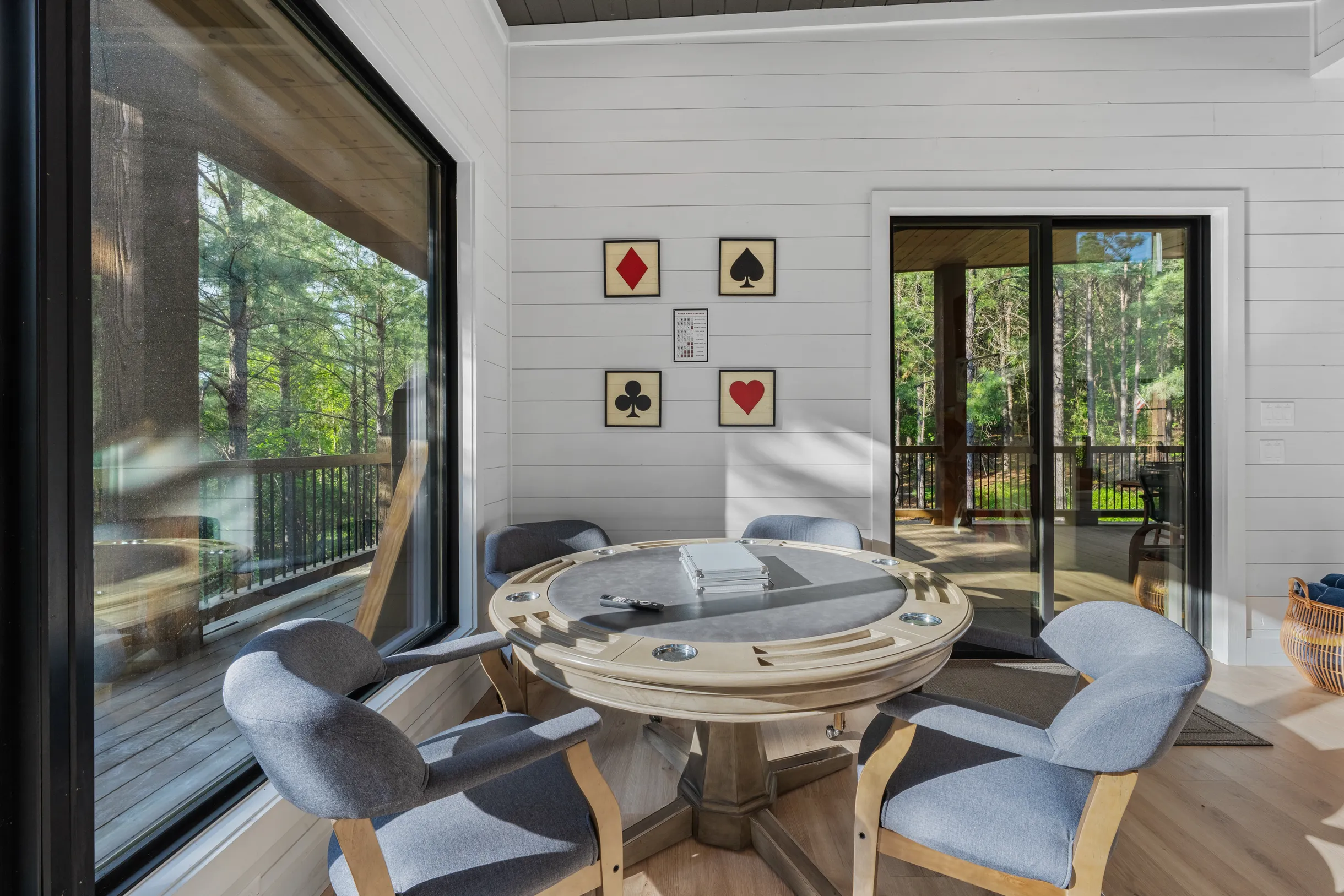 Wander Broken Bow Glow #52