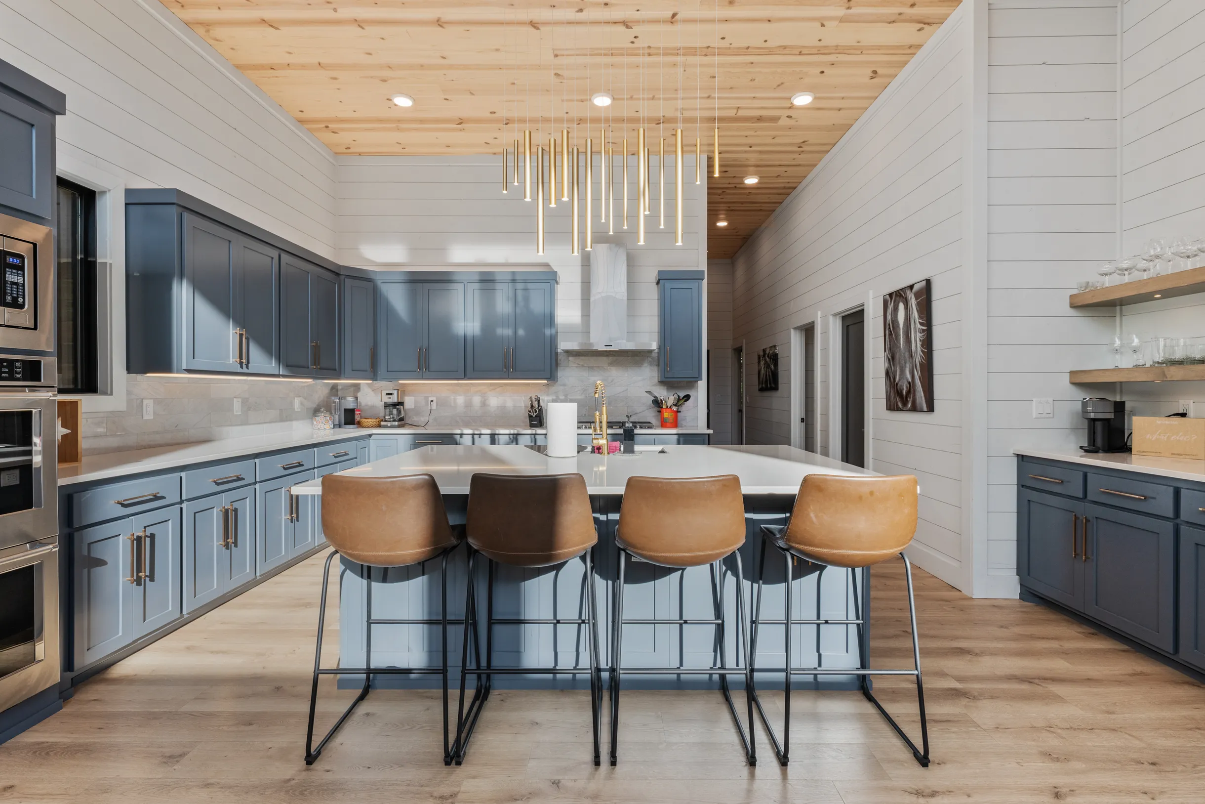 Wander Broken Bow Glow #121