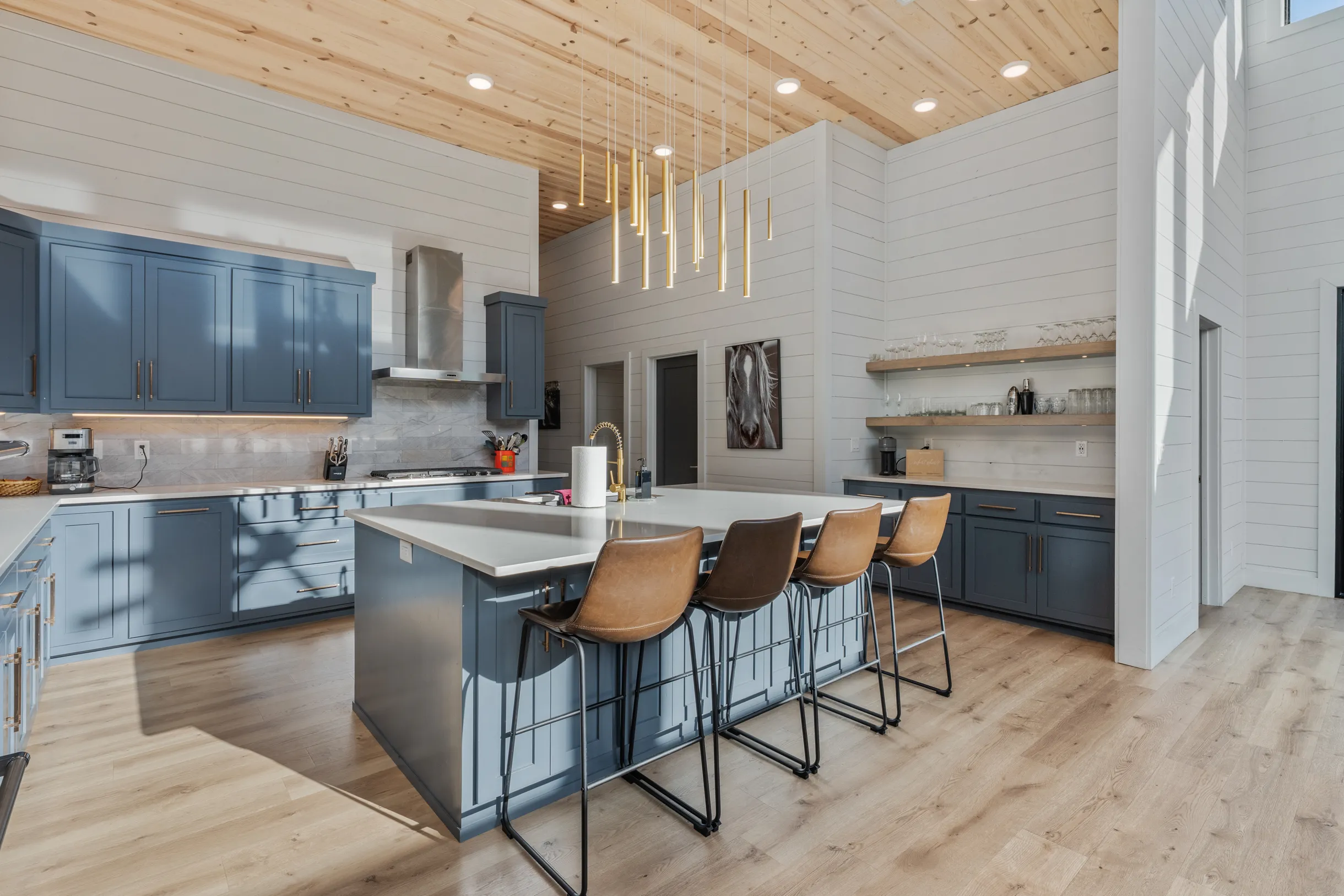 Wander Broken Bow Glow #126