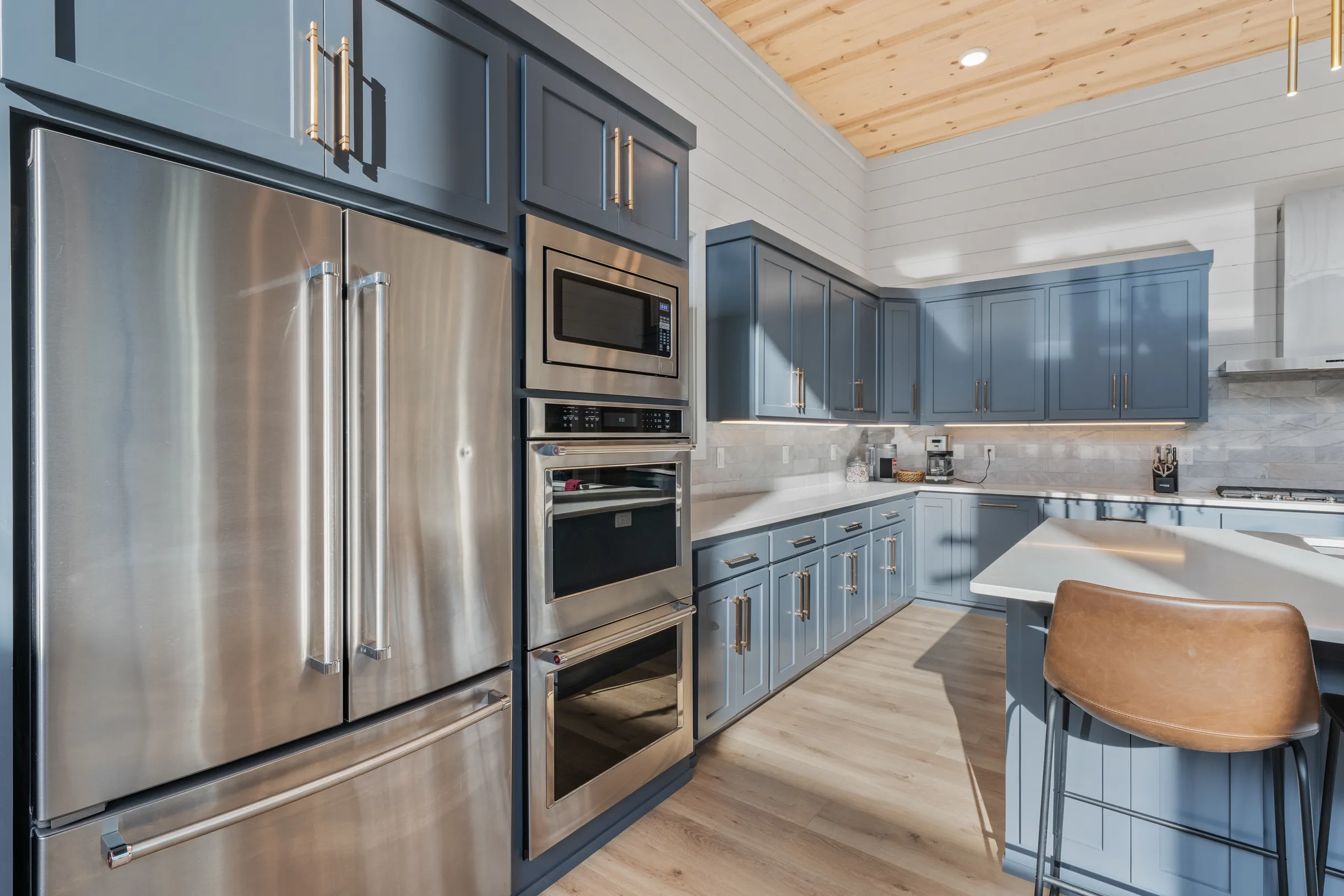 Wander Broken Bow Glow #55