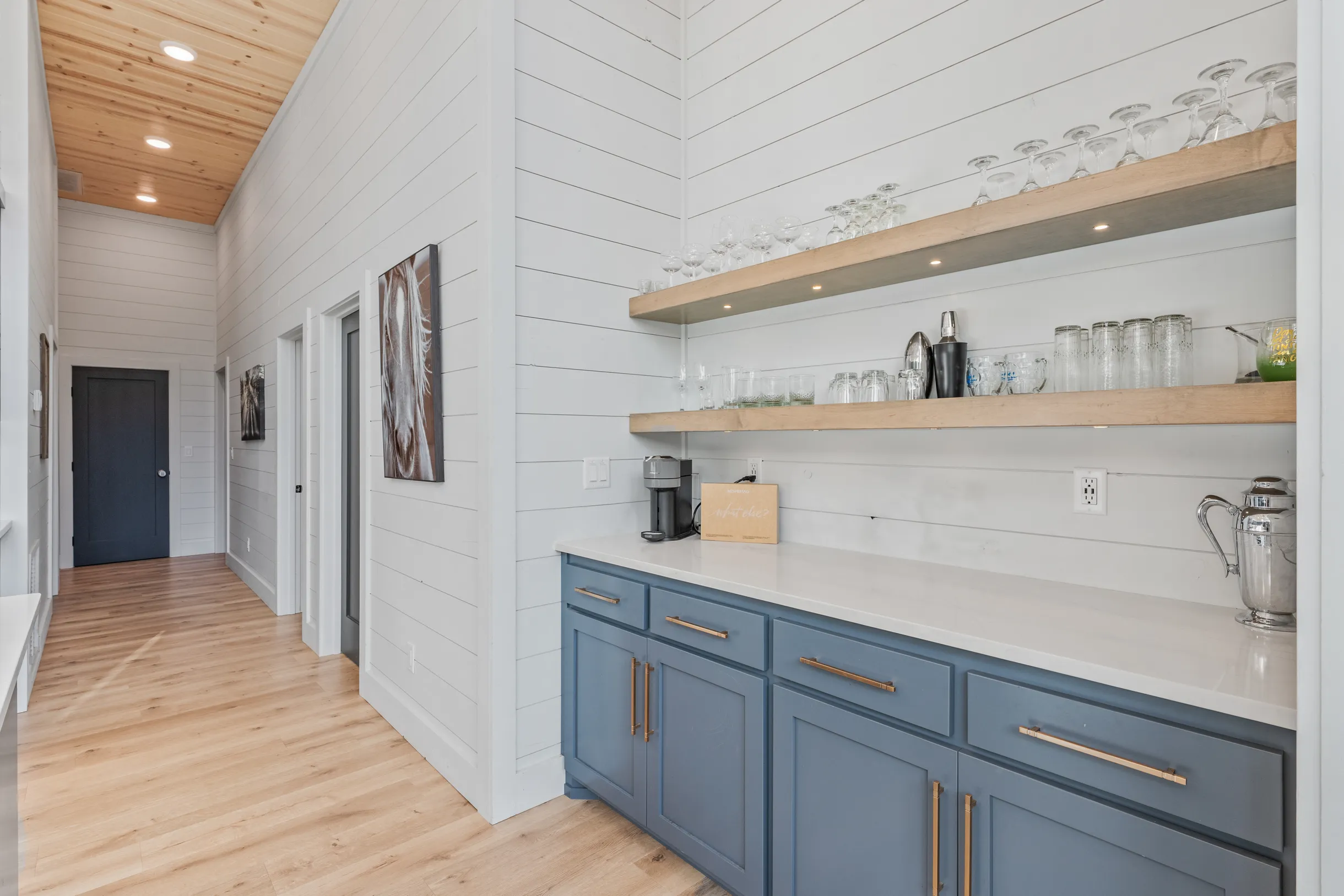 Wander Broken Bow Glow #124