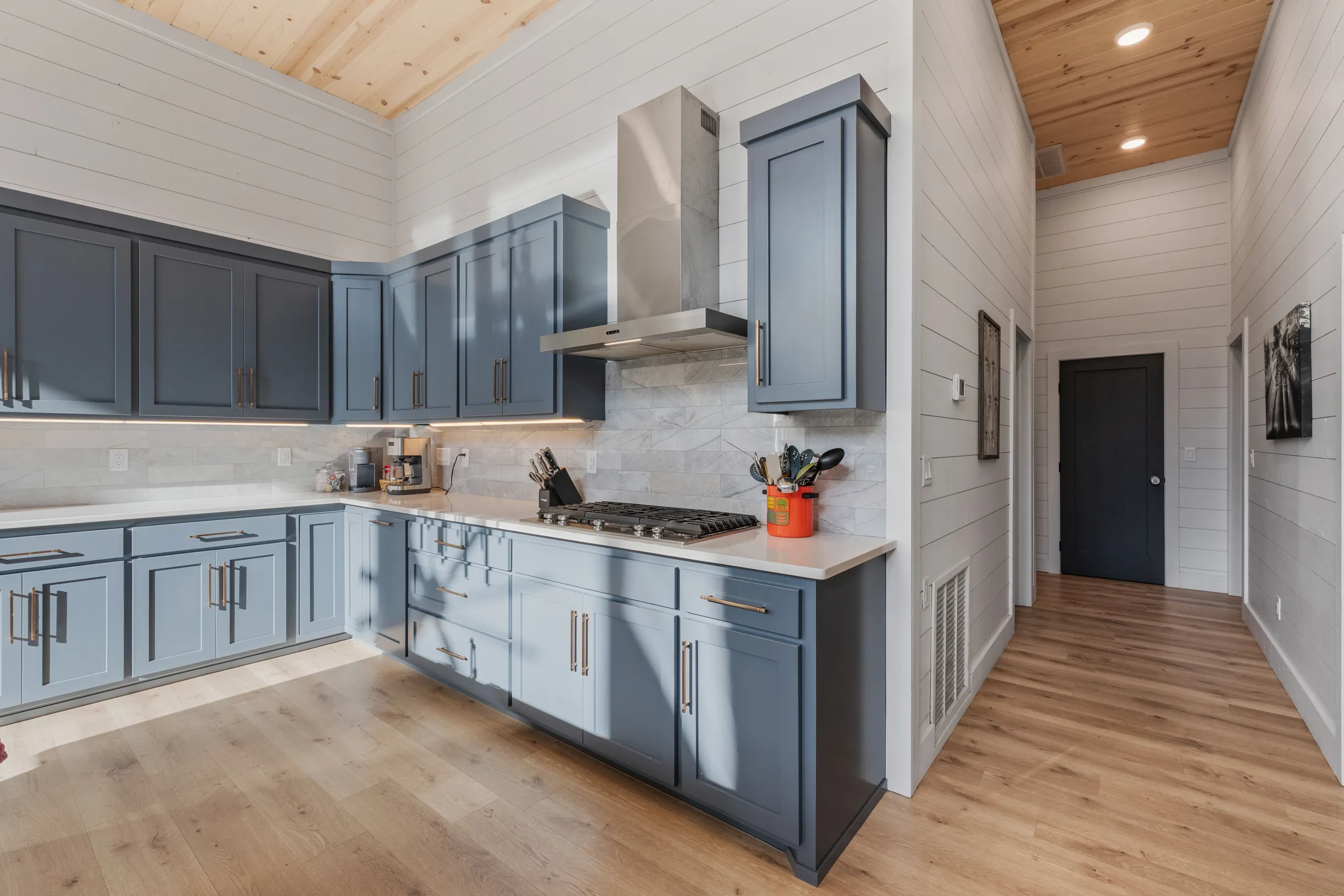 Wander Broken Bow Glow #86