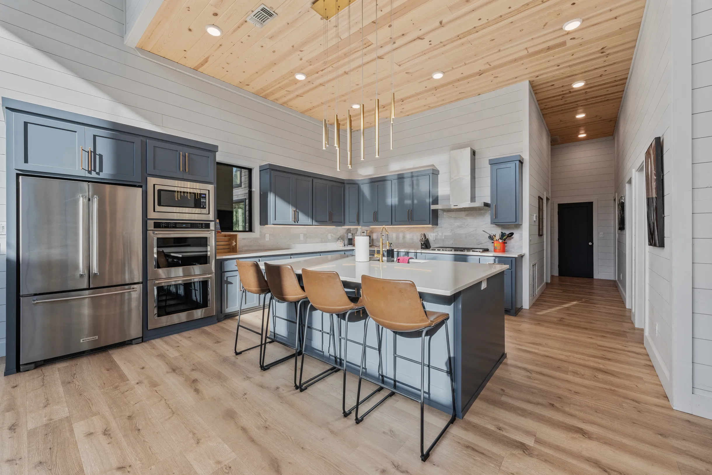 Wander Broken Bow Glow #11