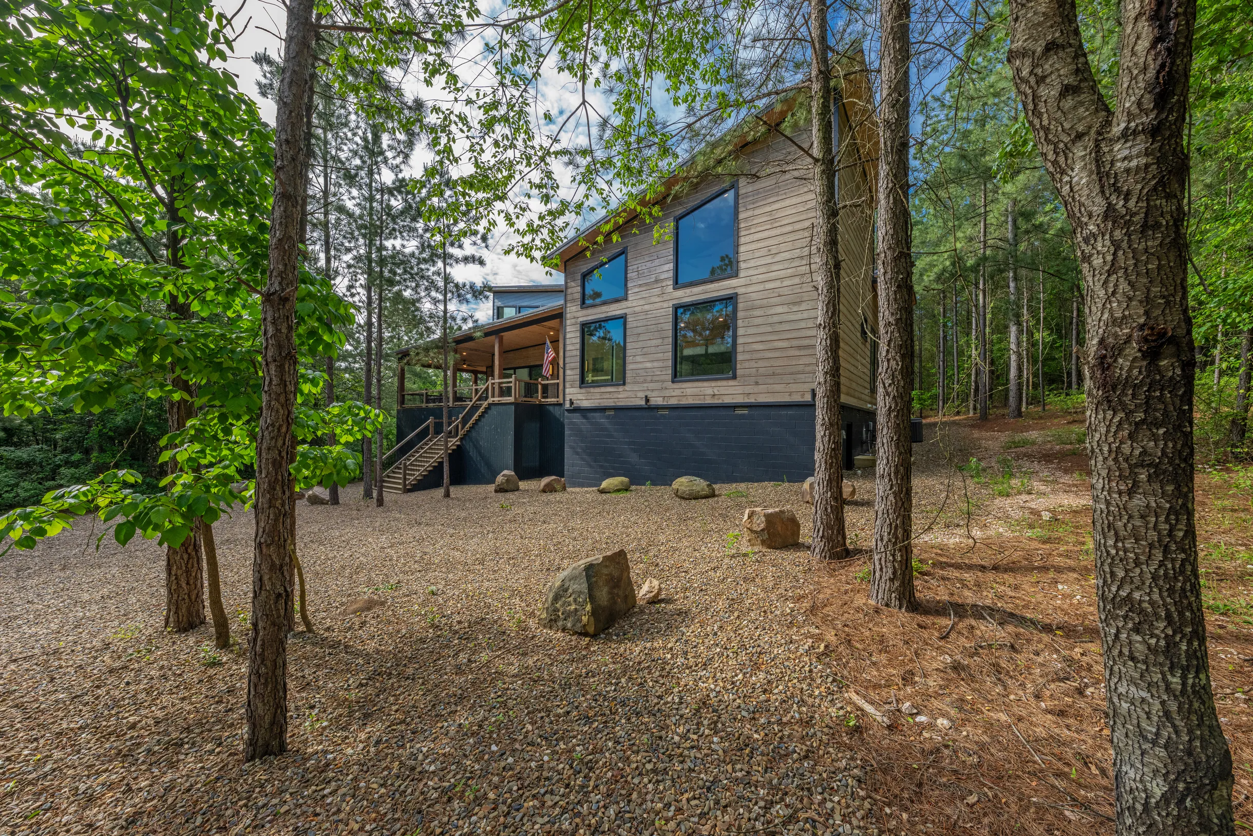 Wander Broken Bow Glow #109