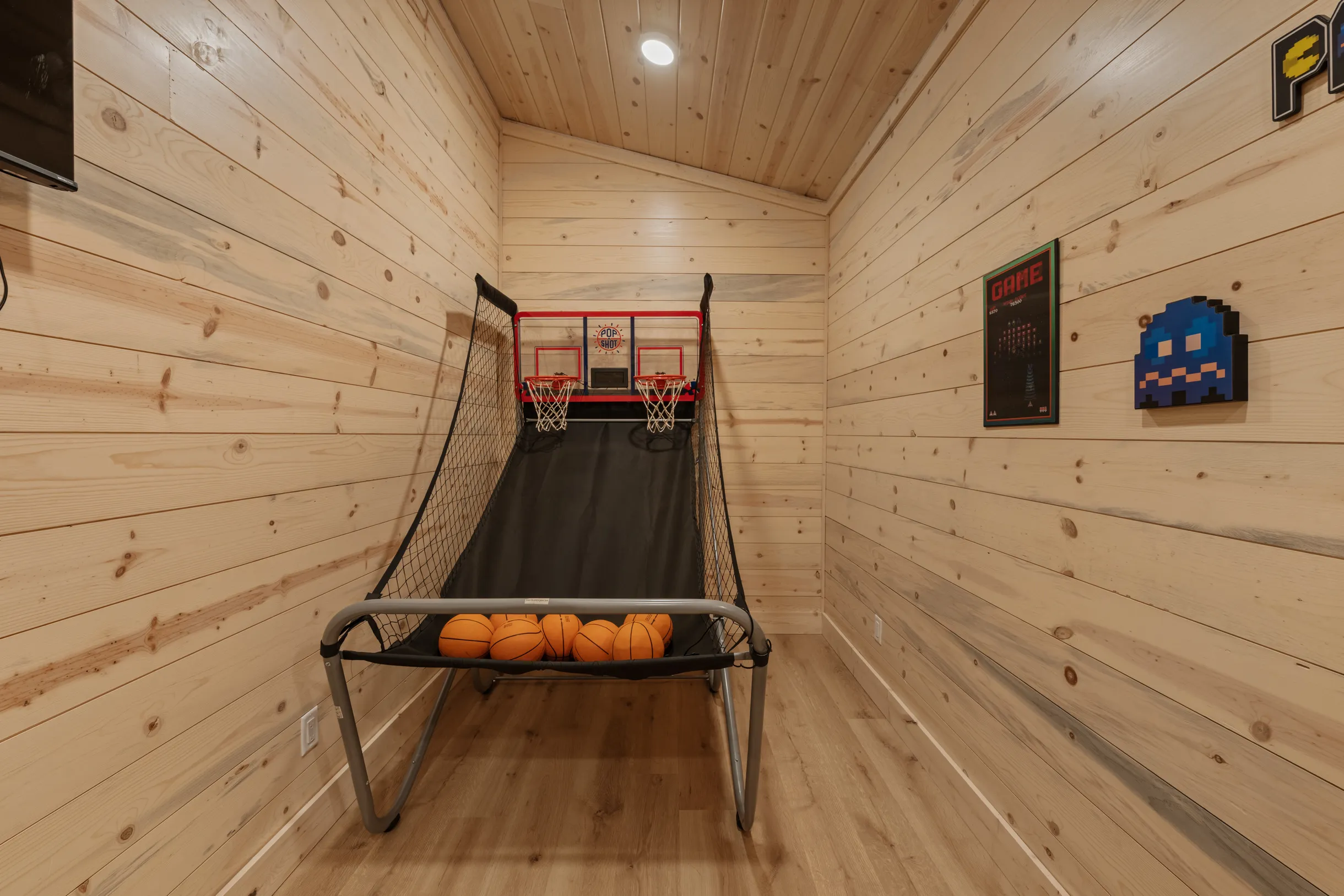 Wander Broken Bow Glow #34