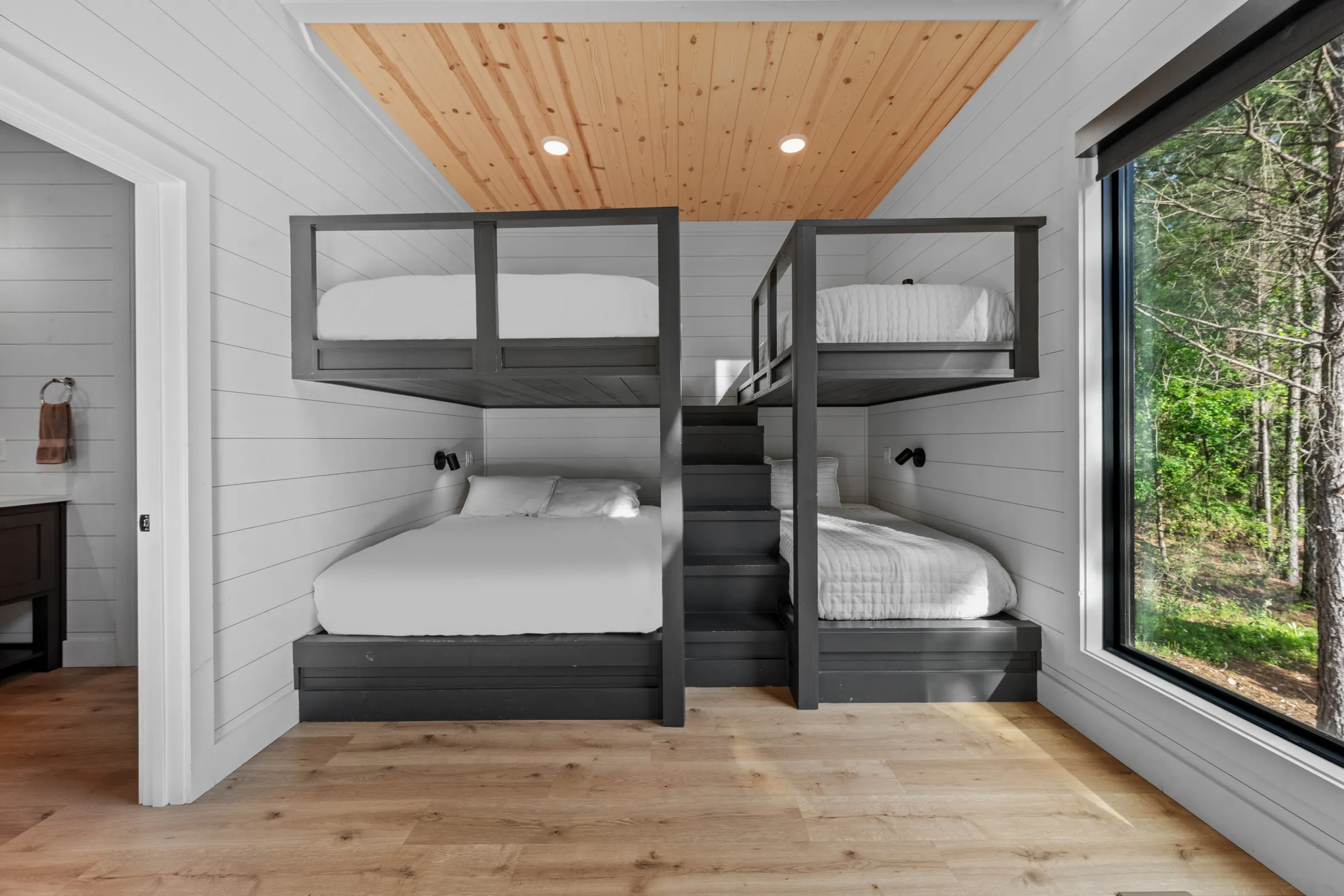 Wander Broken Bow Glow #75