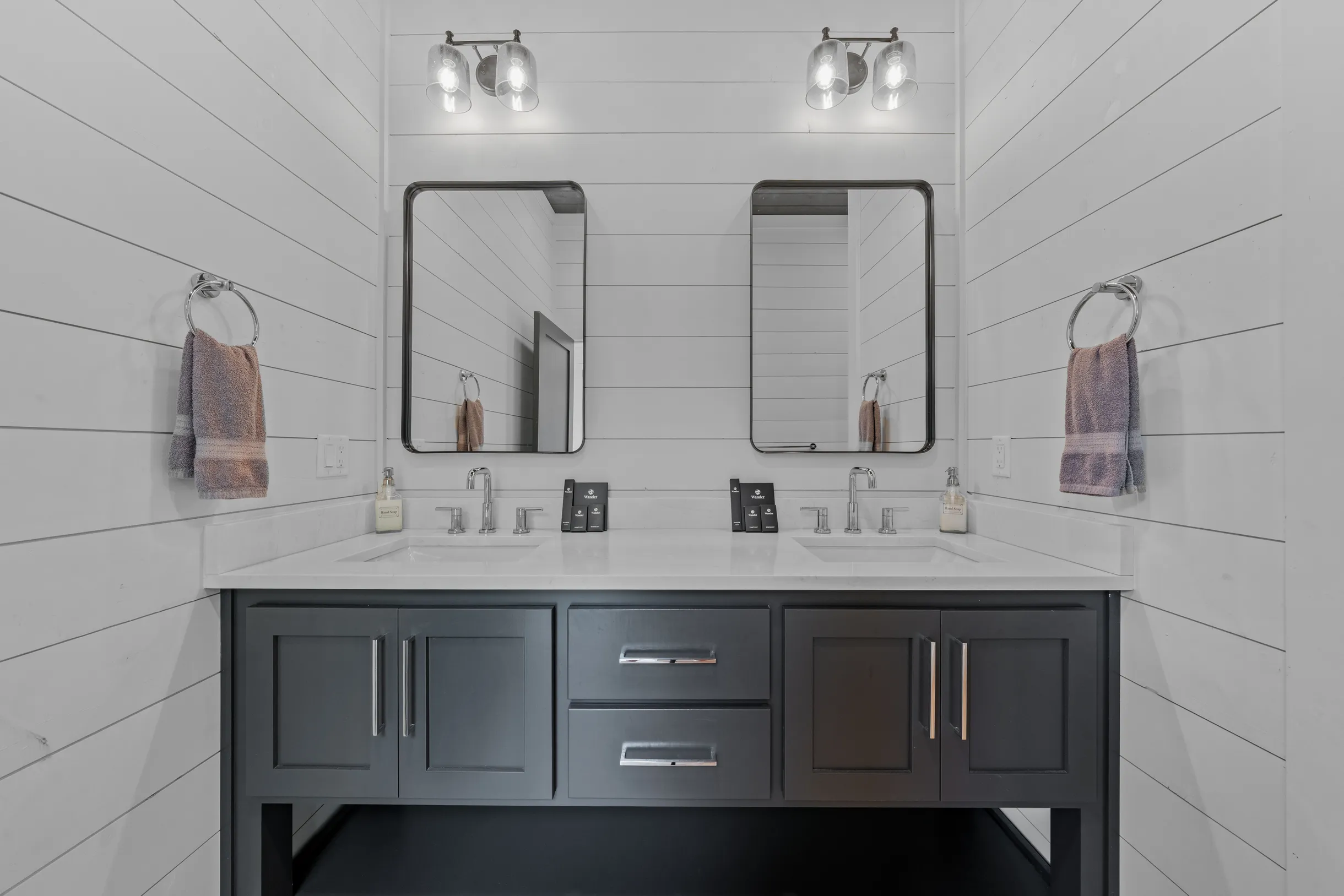 Wander Broken Bow Glow #36