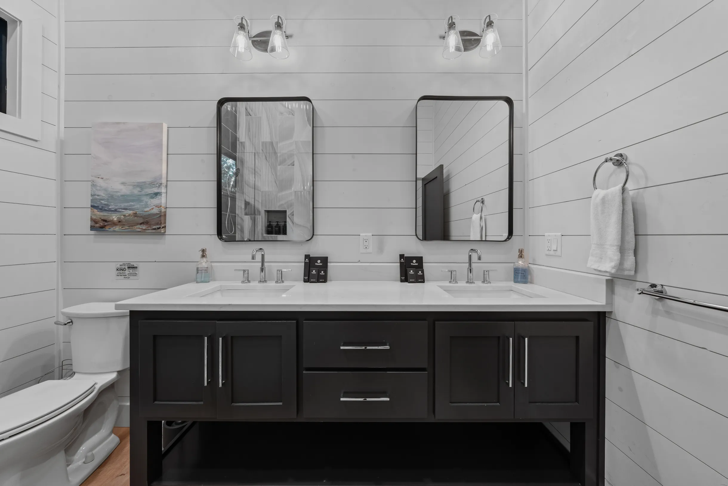 Wander Broken Bow Glow #37