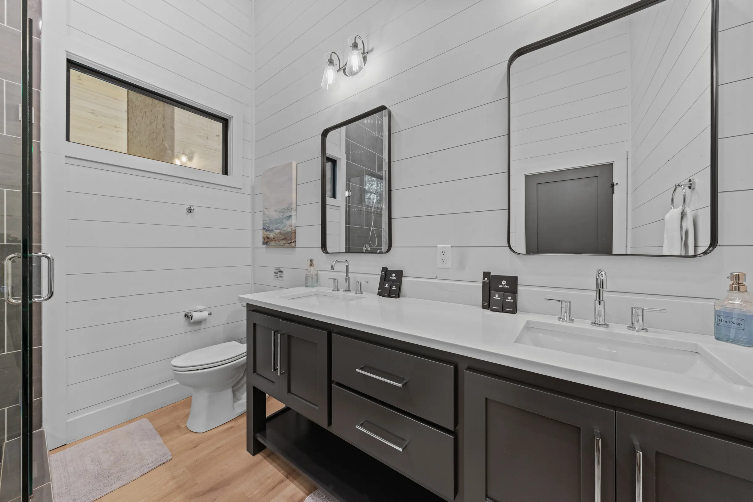 Wander Broken Bow Glow #77