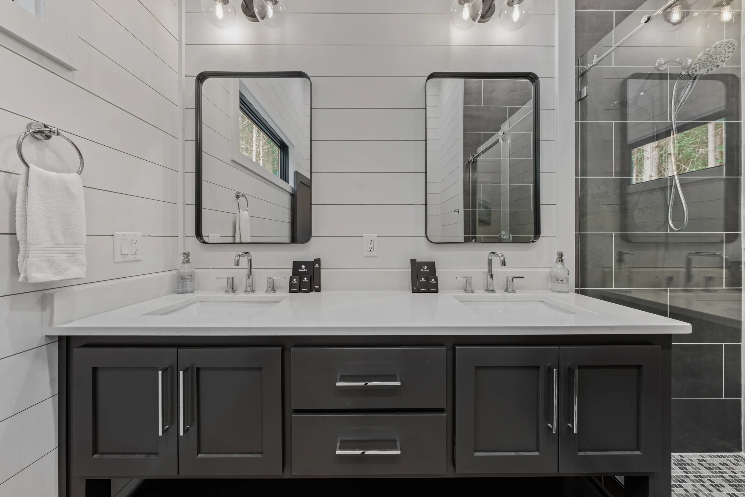 Wander Broken Bow Glow #38