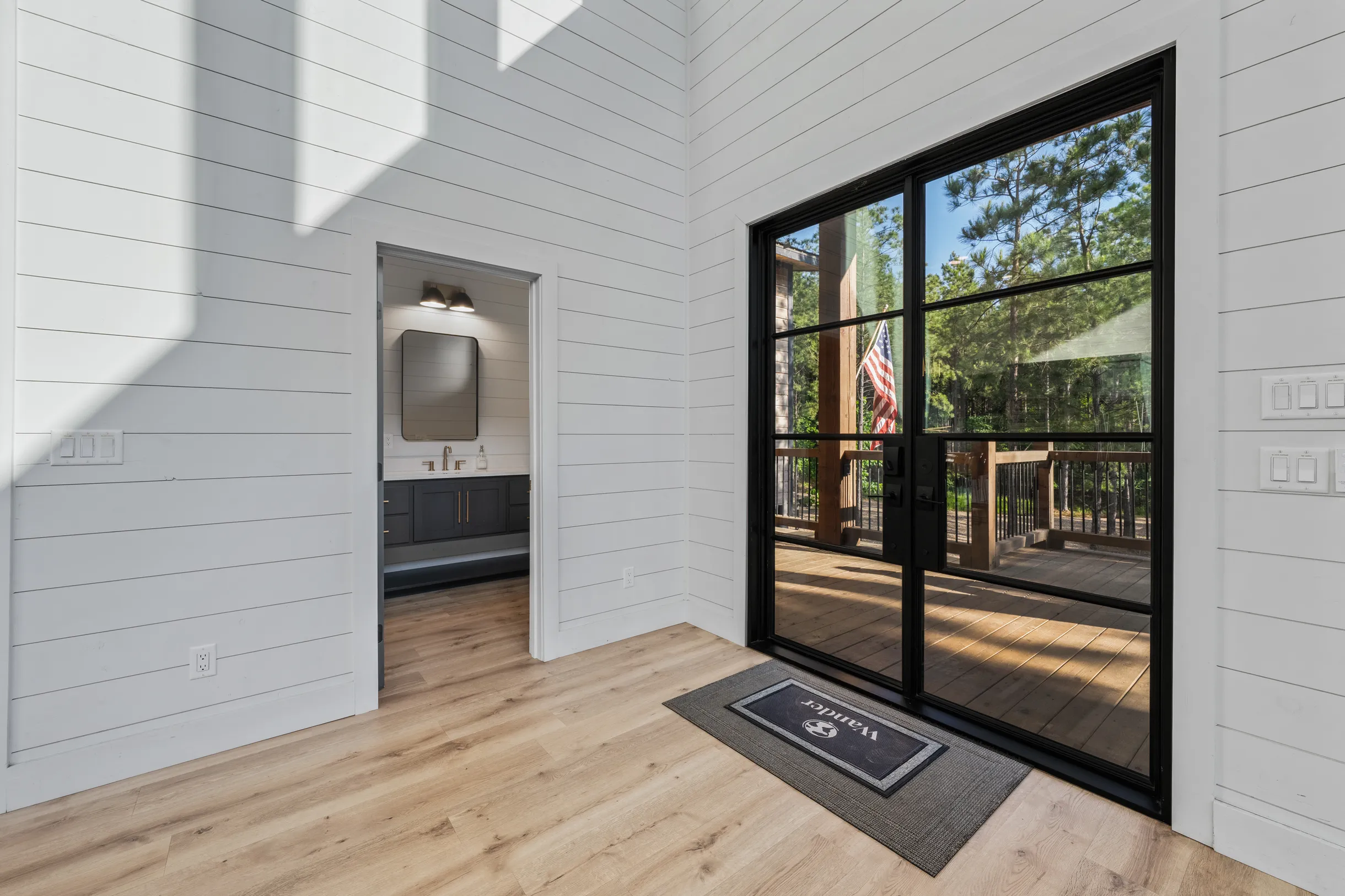 Wander Broken Bow Glow #19