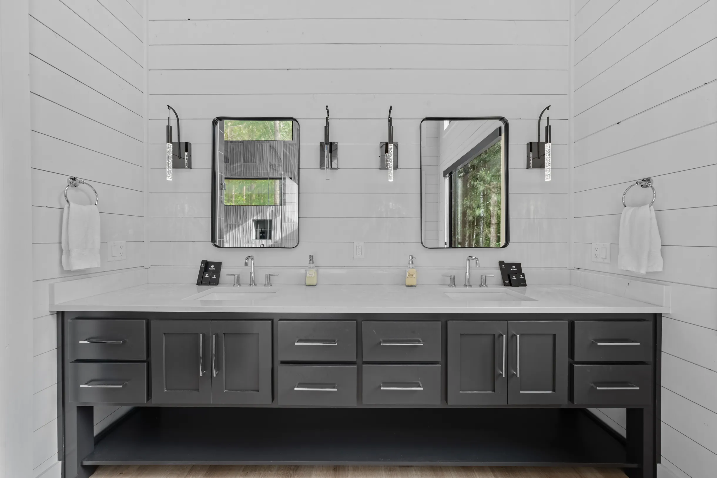 Wander Broken Bow Glow #78