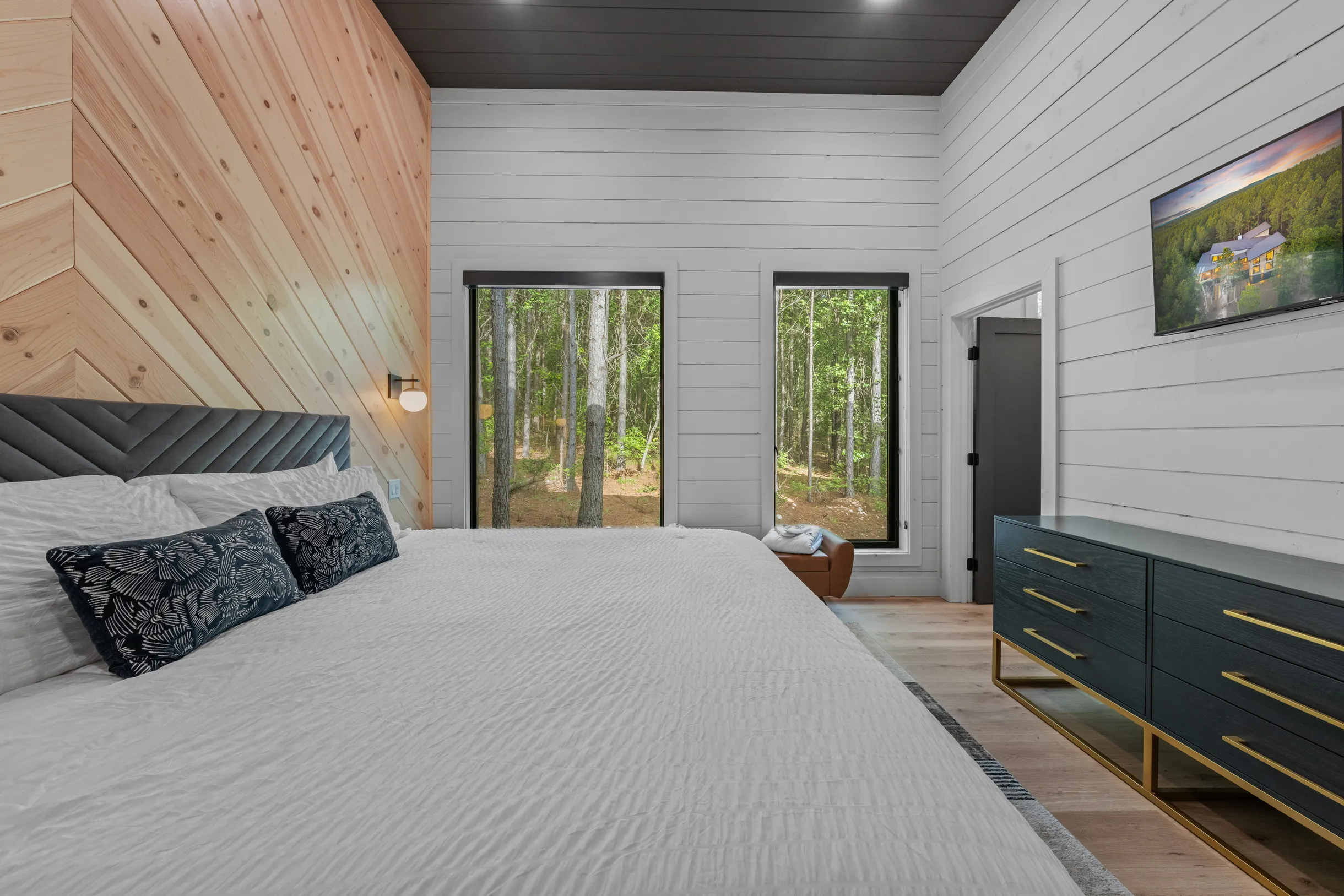 Wander Broken Bow Glow #44