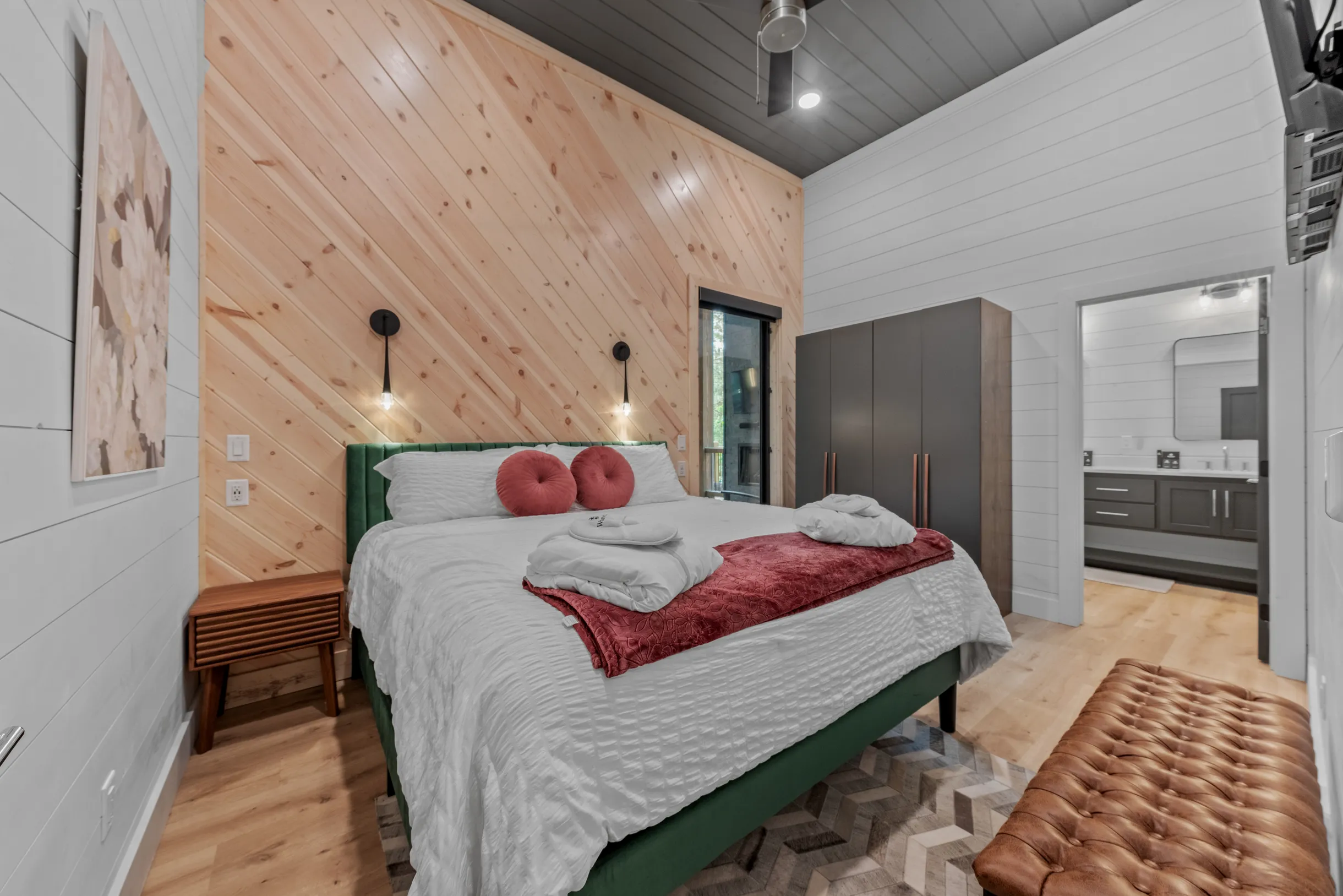 Wander Broken Bow Glow #81