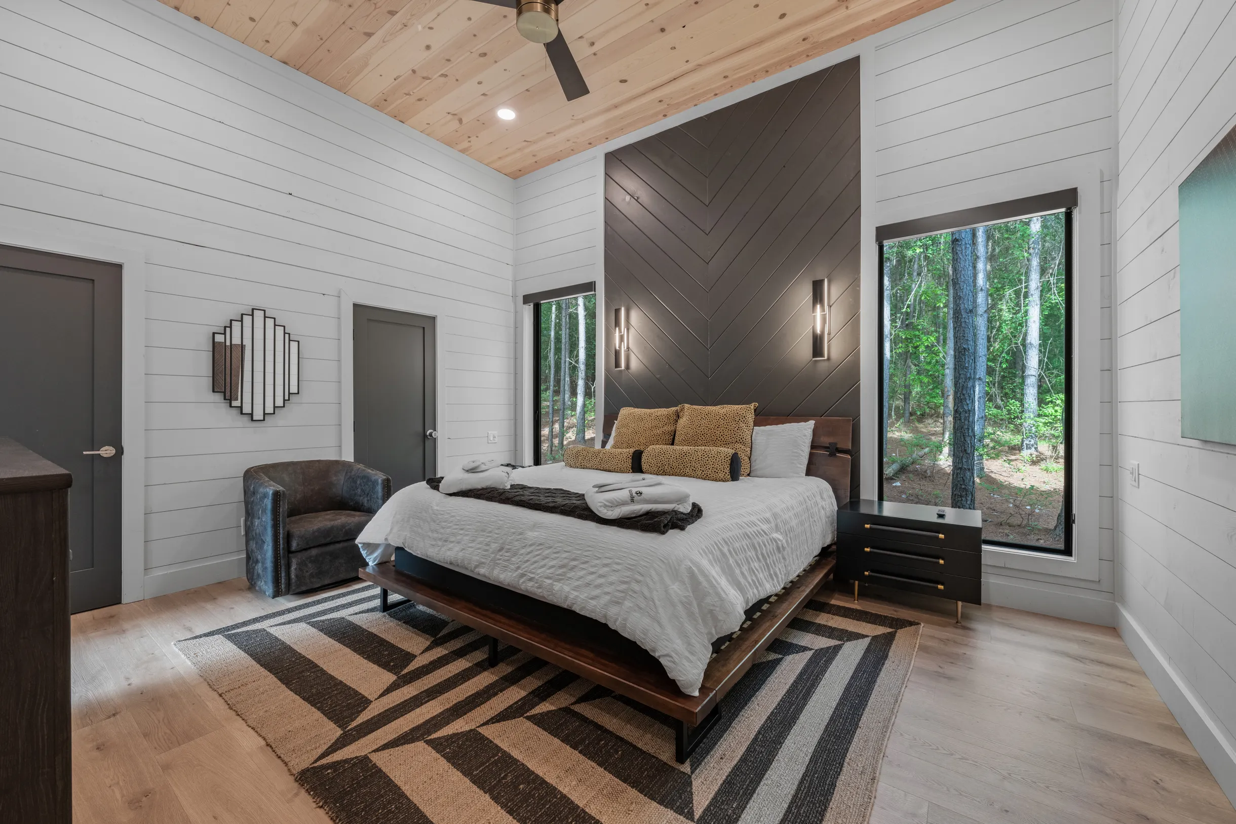 Wander Broken Bow Glow #24