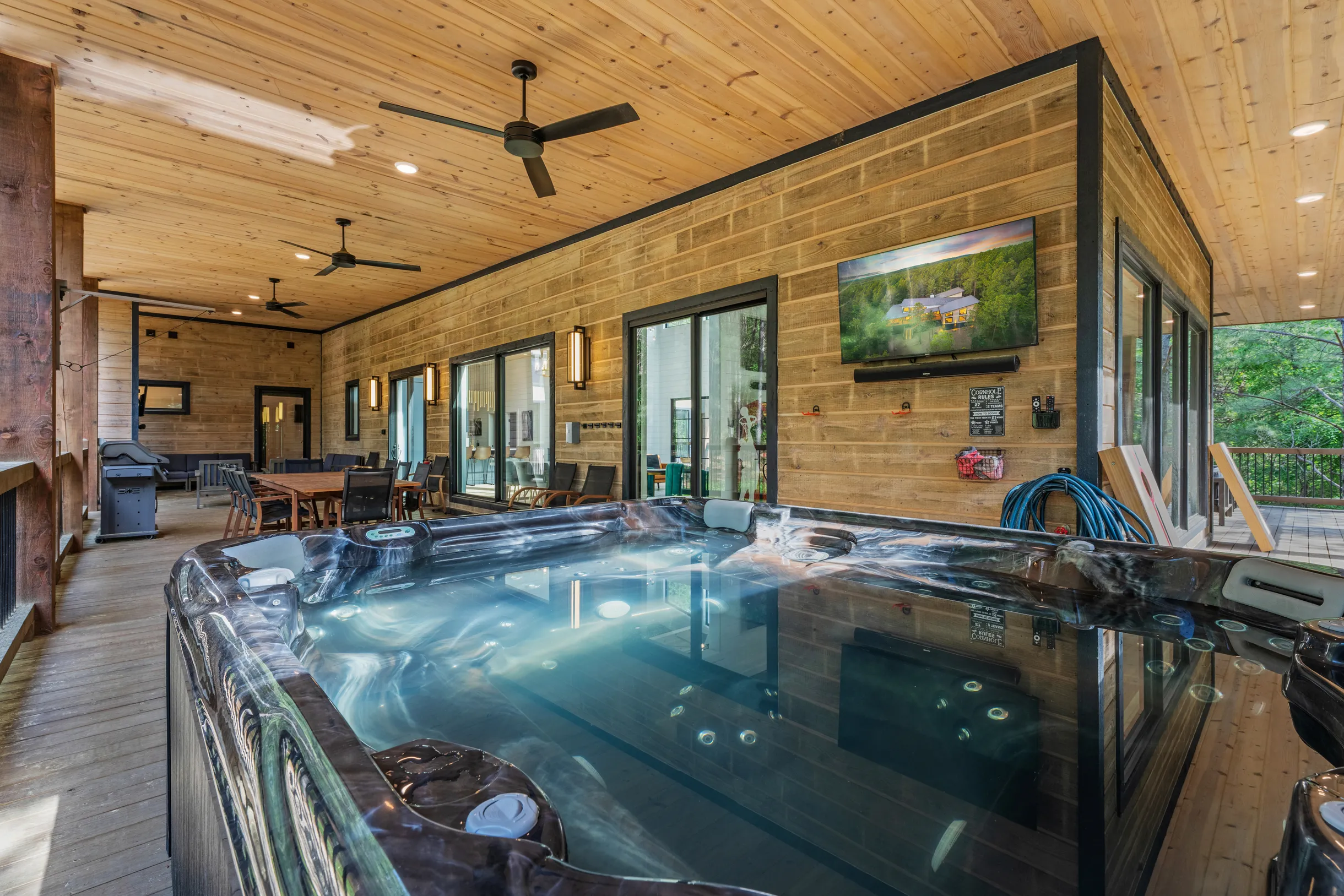 Wander Broken Bow Glow #130