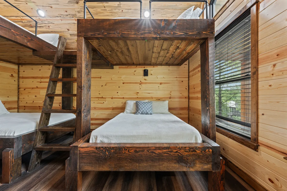 Bunk Bedroom 2 image