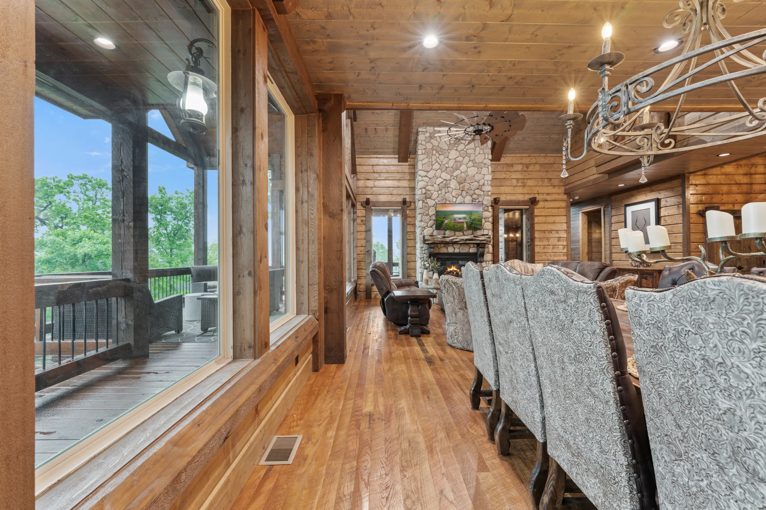 Wander Broken Bow Springs #66