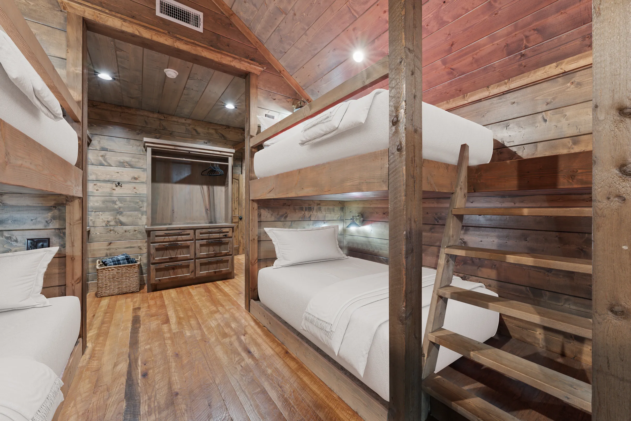 Wander Broken Bow Springs #101