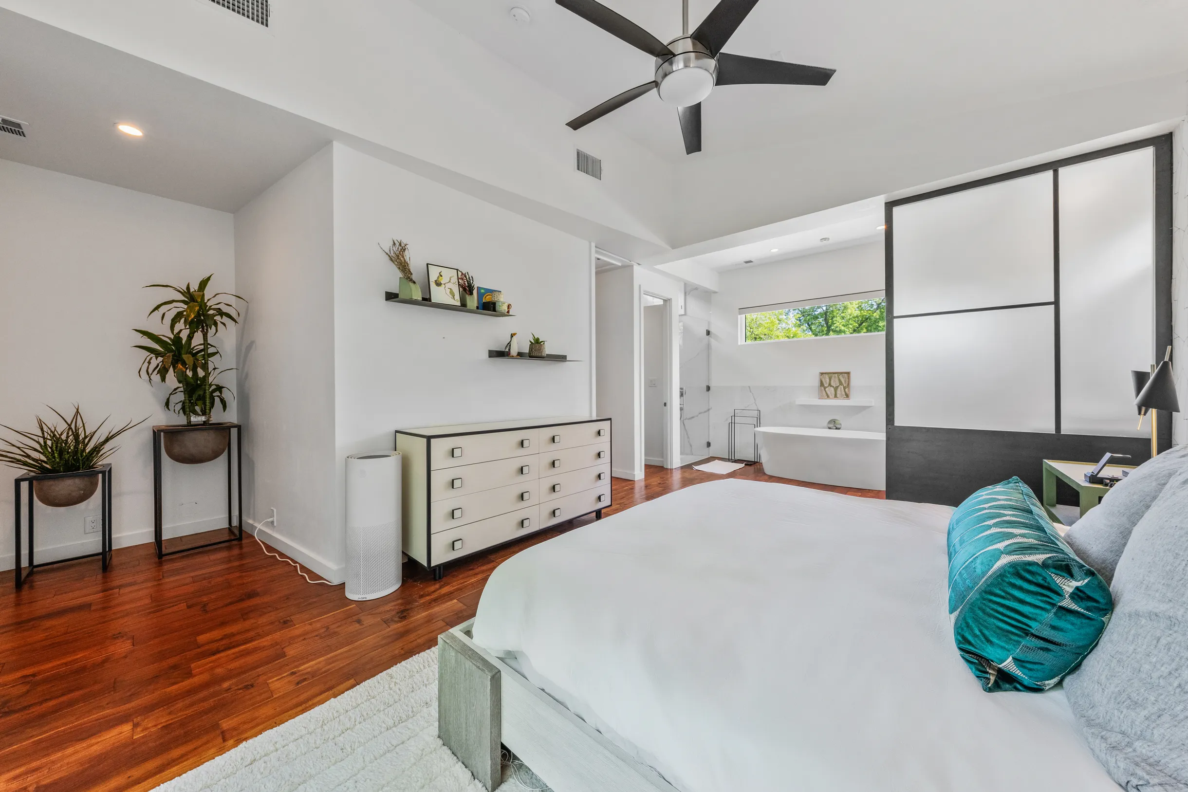 Wander Austin Sanctuary #64